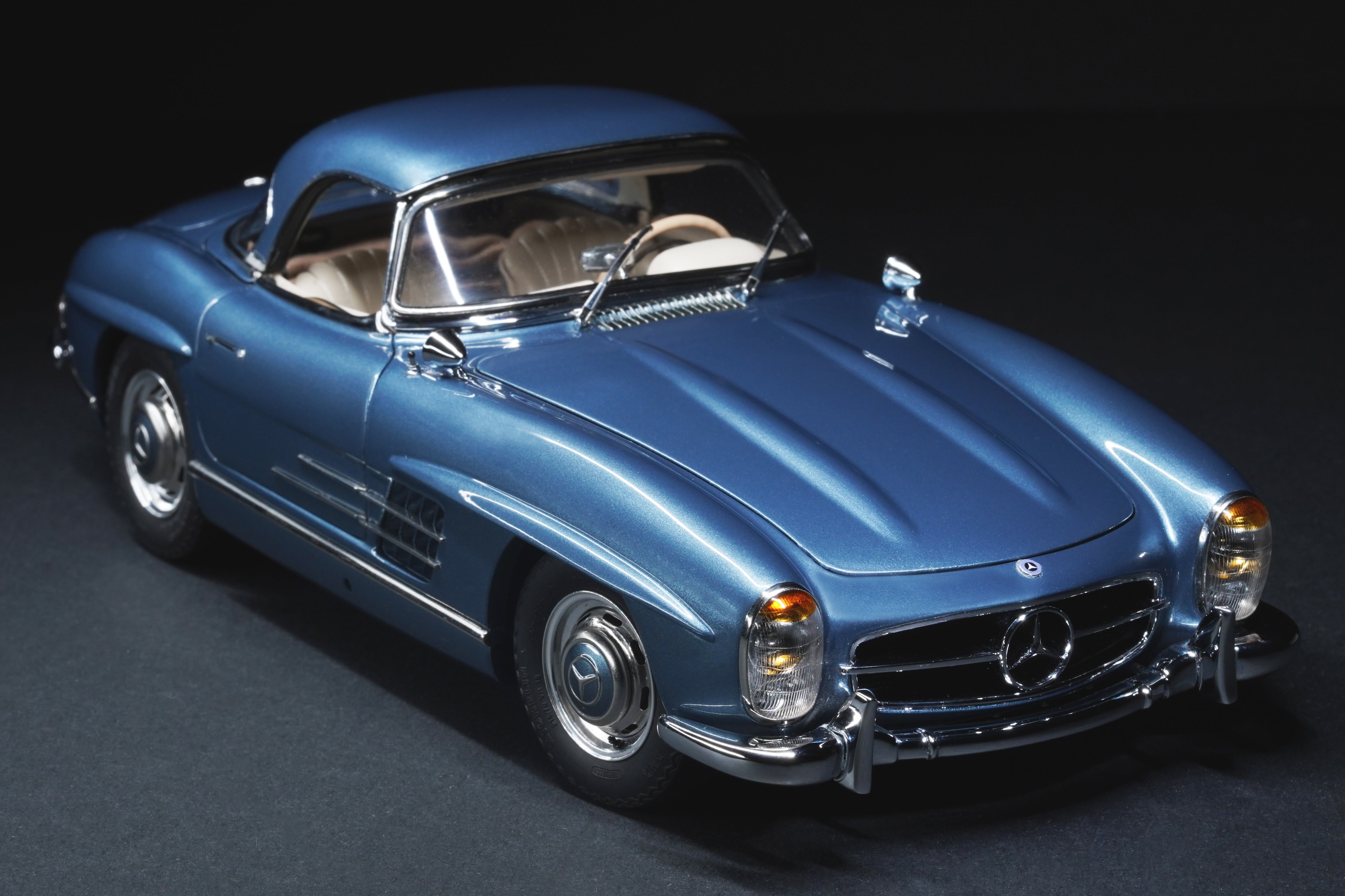 1/18 Mercedes-Benz 300 SL W198 Roadster Hardtop blau metallic CMC M-283