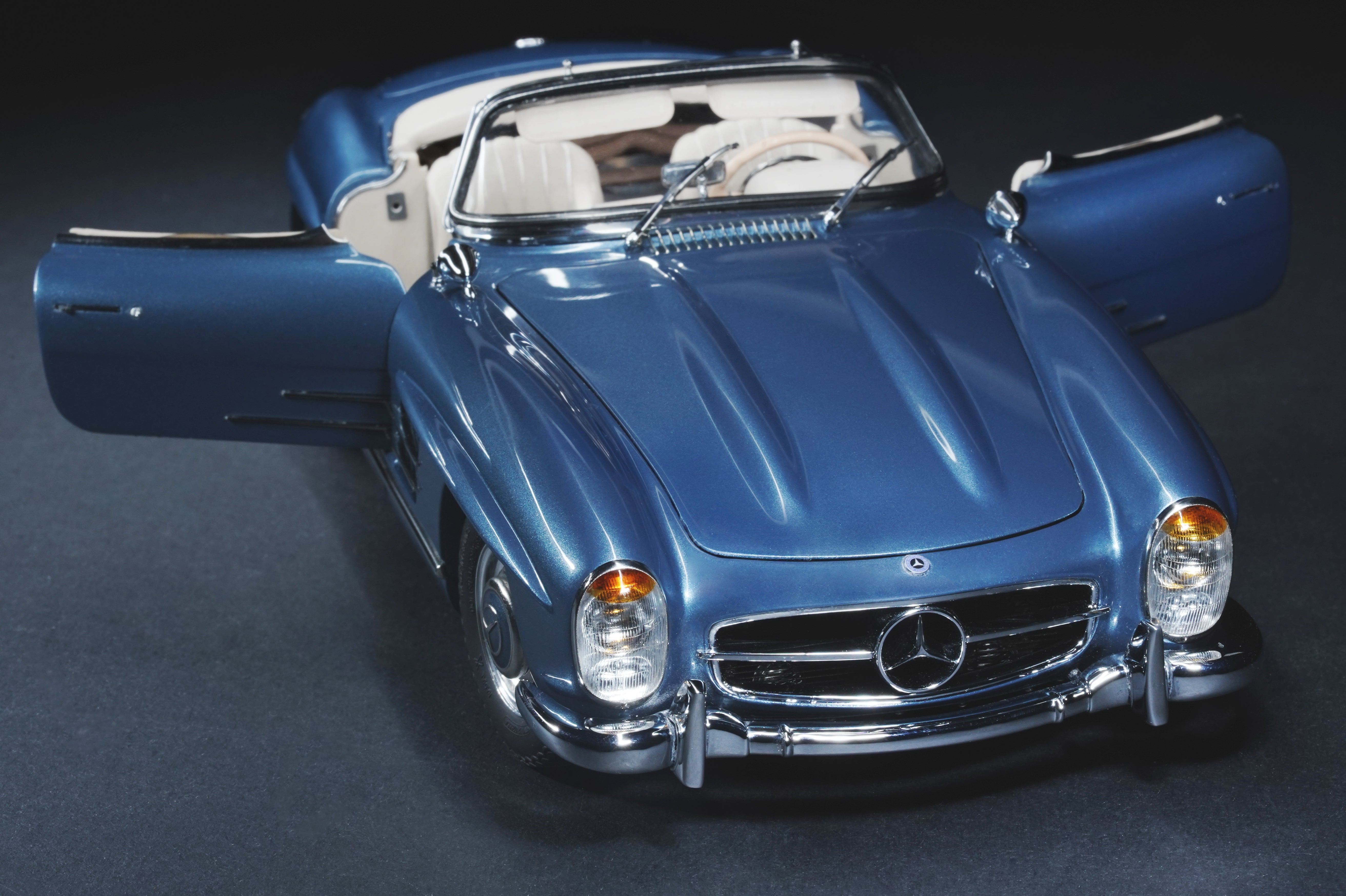 1/18 Mercedes-Benz 300 SL W198 Roadster Hardtop blue metallic CMC M-283