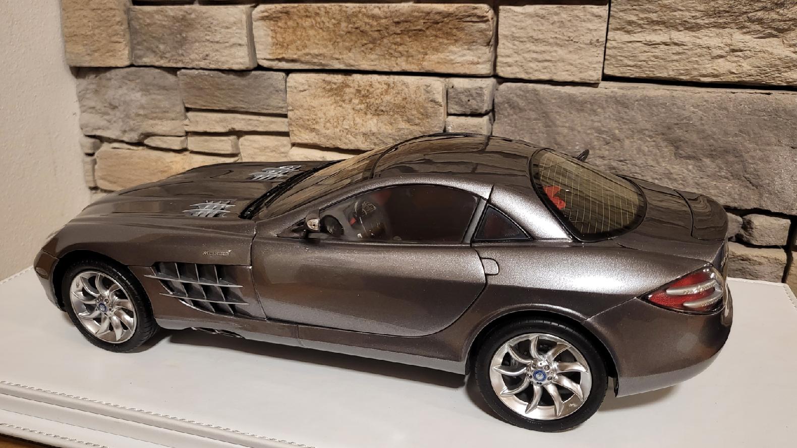 1/12 Mercedes-Benz SLR McLaren 2003 GRAU CMC C-006C aus Vorbesitz