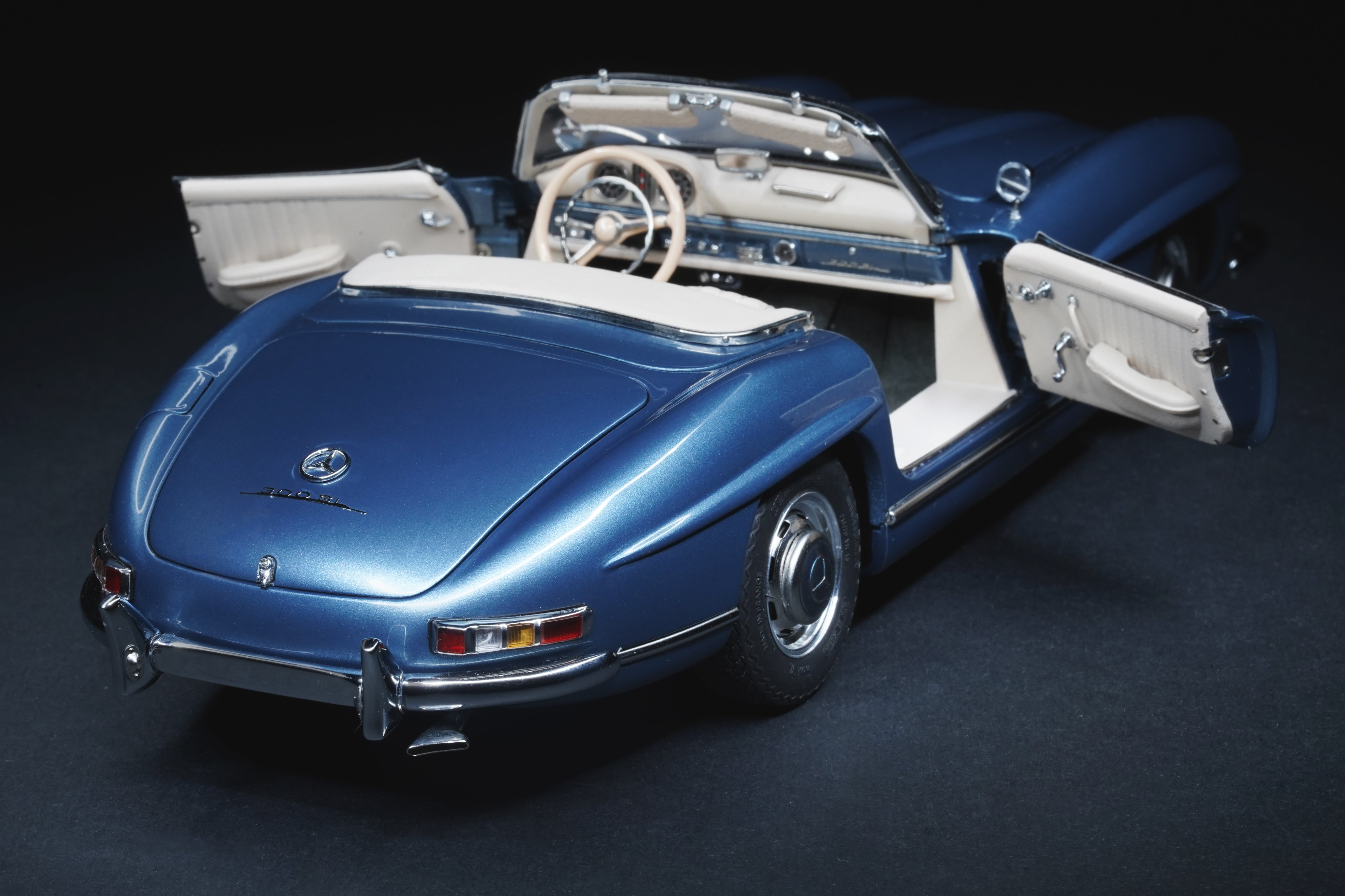 1/18 Mercedes-Benz 300 SL W198 Roadster Hardtop blue metallic CMC M-283