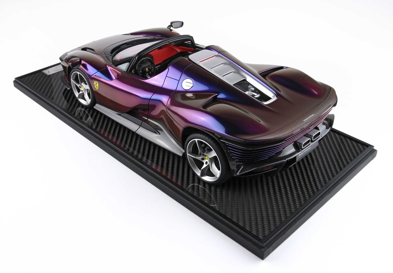 1/12 BBR Ferrari Daytona SP3 Serie Icona Chamaleon purple - Open roof #22/25 BBR1217CHA1