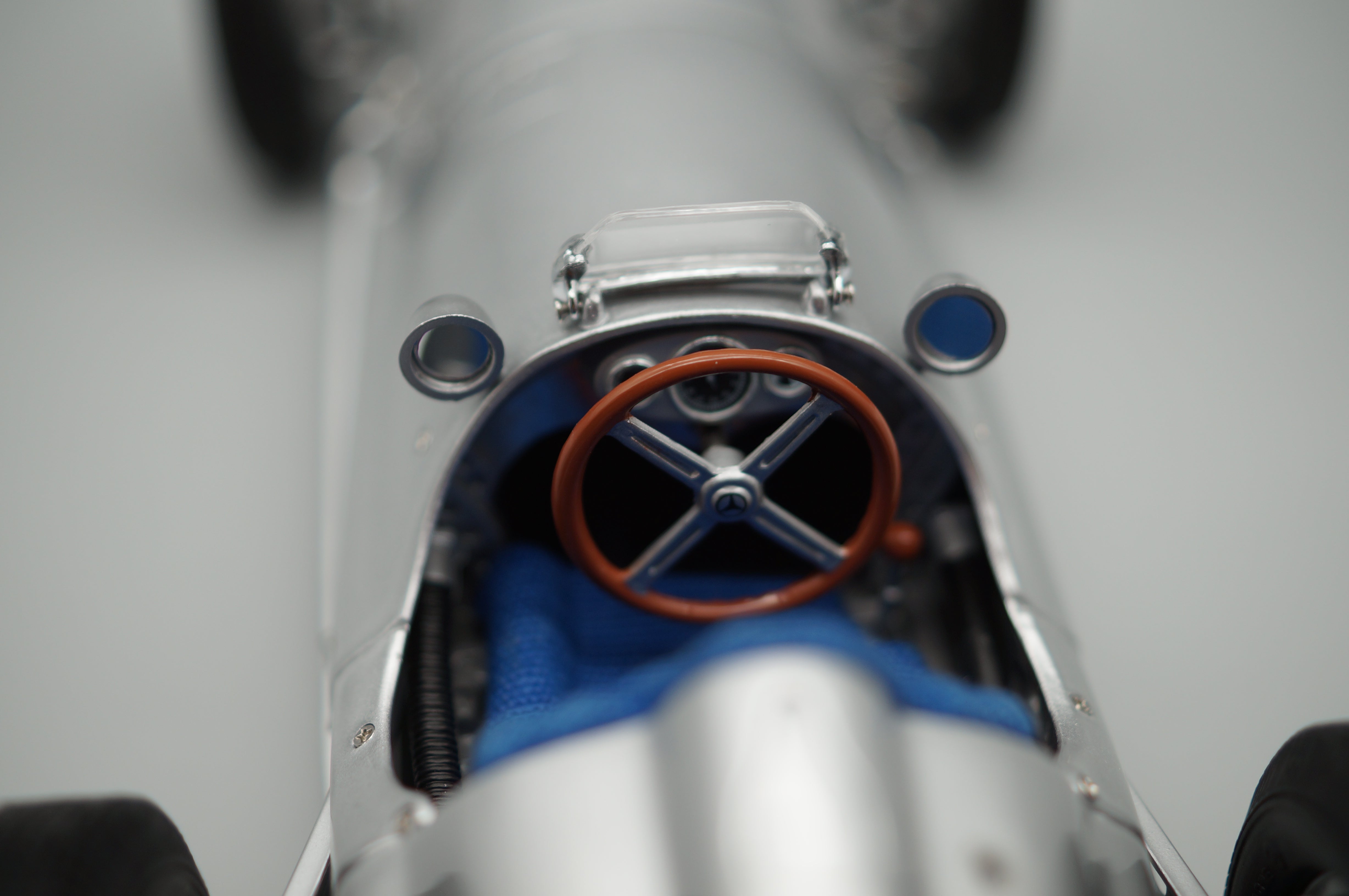 1/18 Mercedes-Benz W154 Der große Sieger Frankreich CMC M-025 -pre-owned- AA498