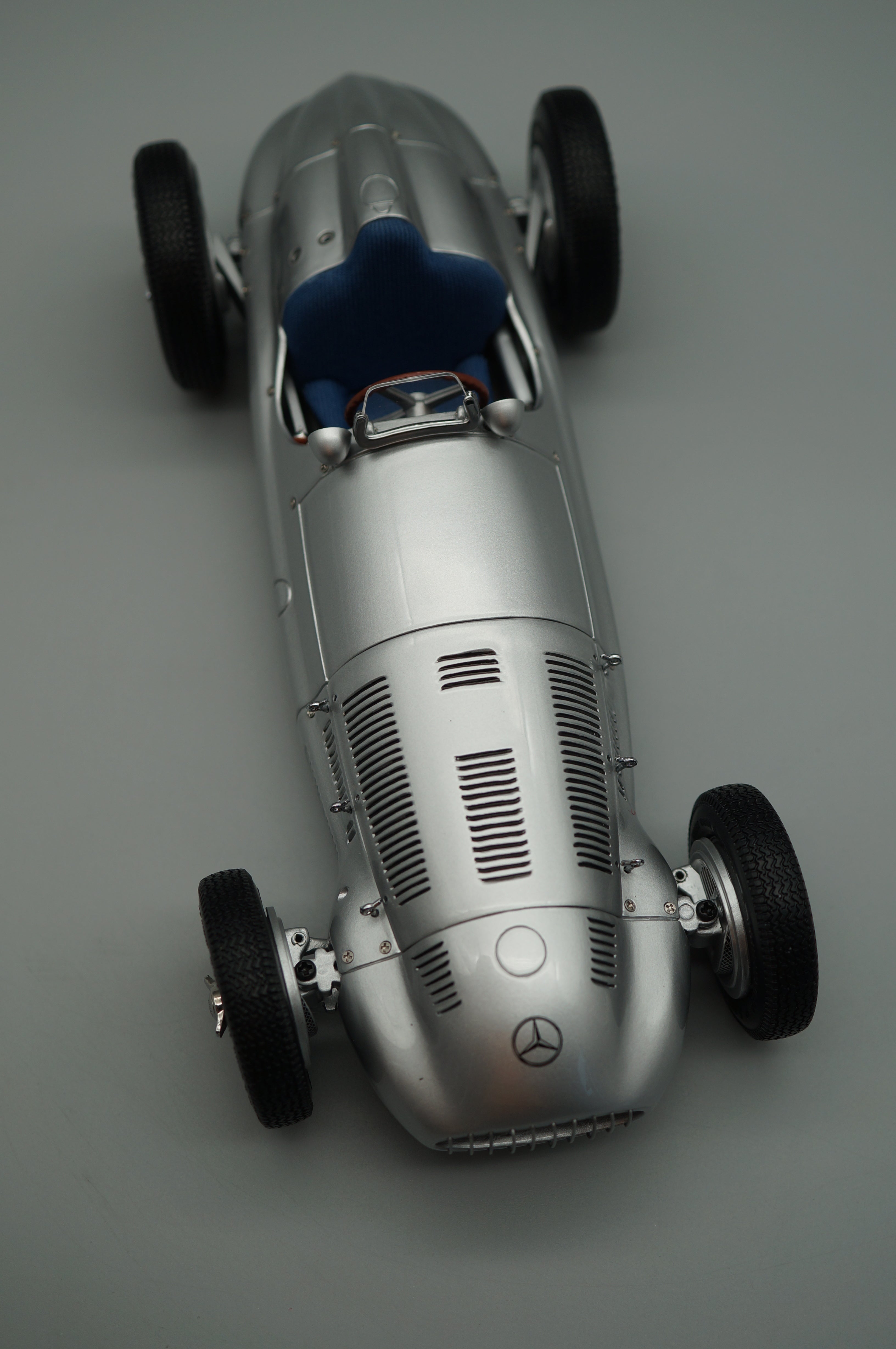 1/18 Mercedes-Benz W165 Sieger von Tripolis 1939 CMC M-018 -pre-owned- AA499