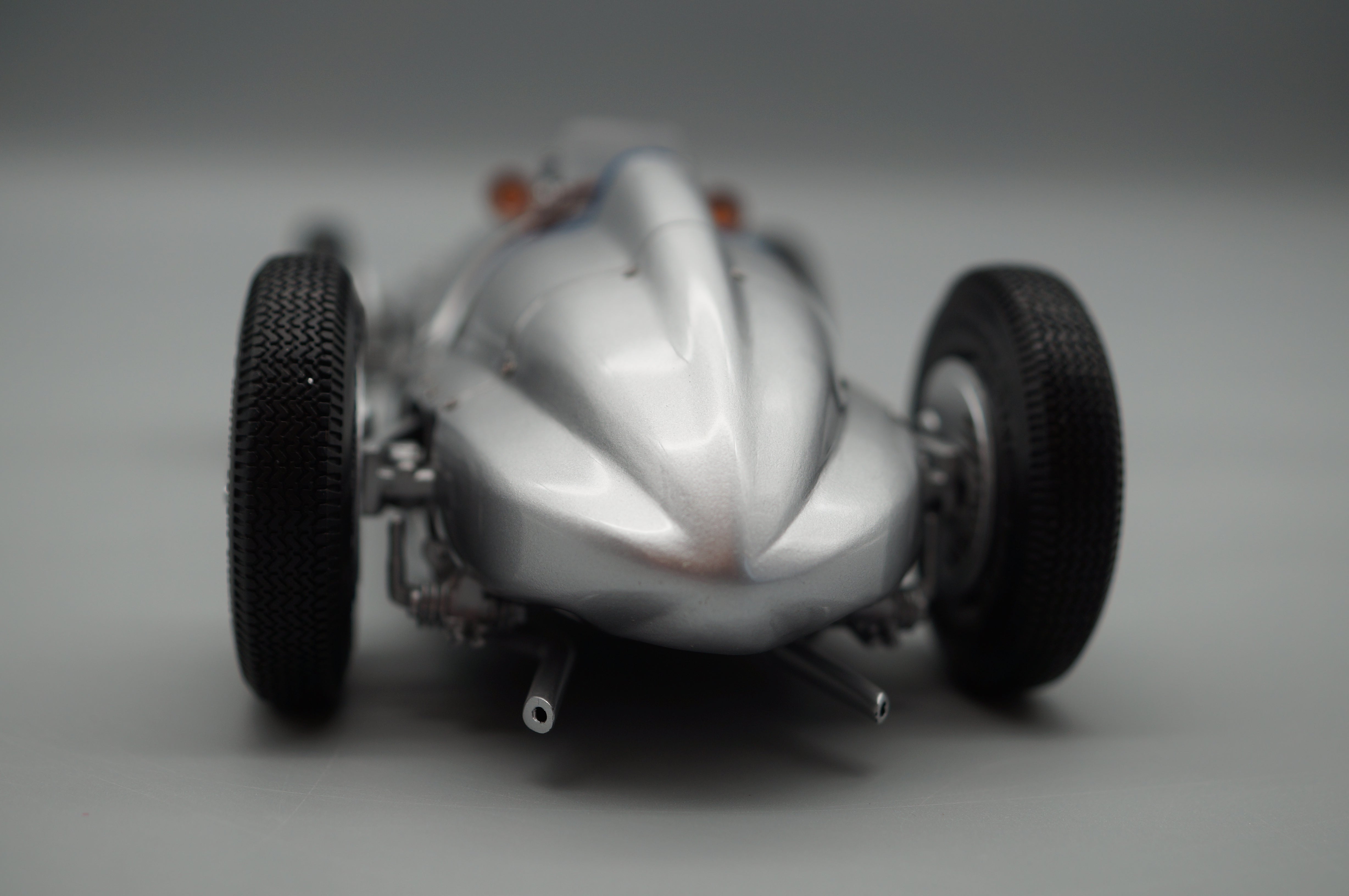 1/18 Mercedes-Benz W165 Sieger von Tripolis 1939 CMC M-018 -pre-owned- AA499