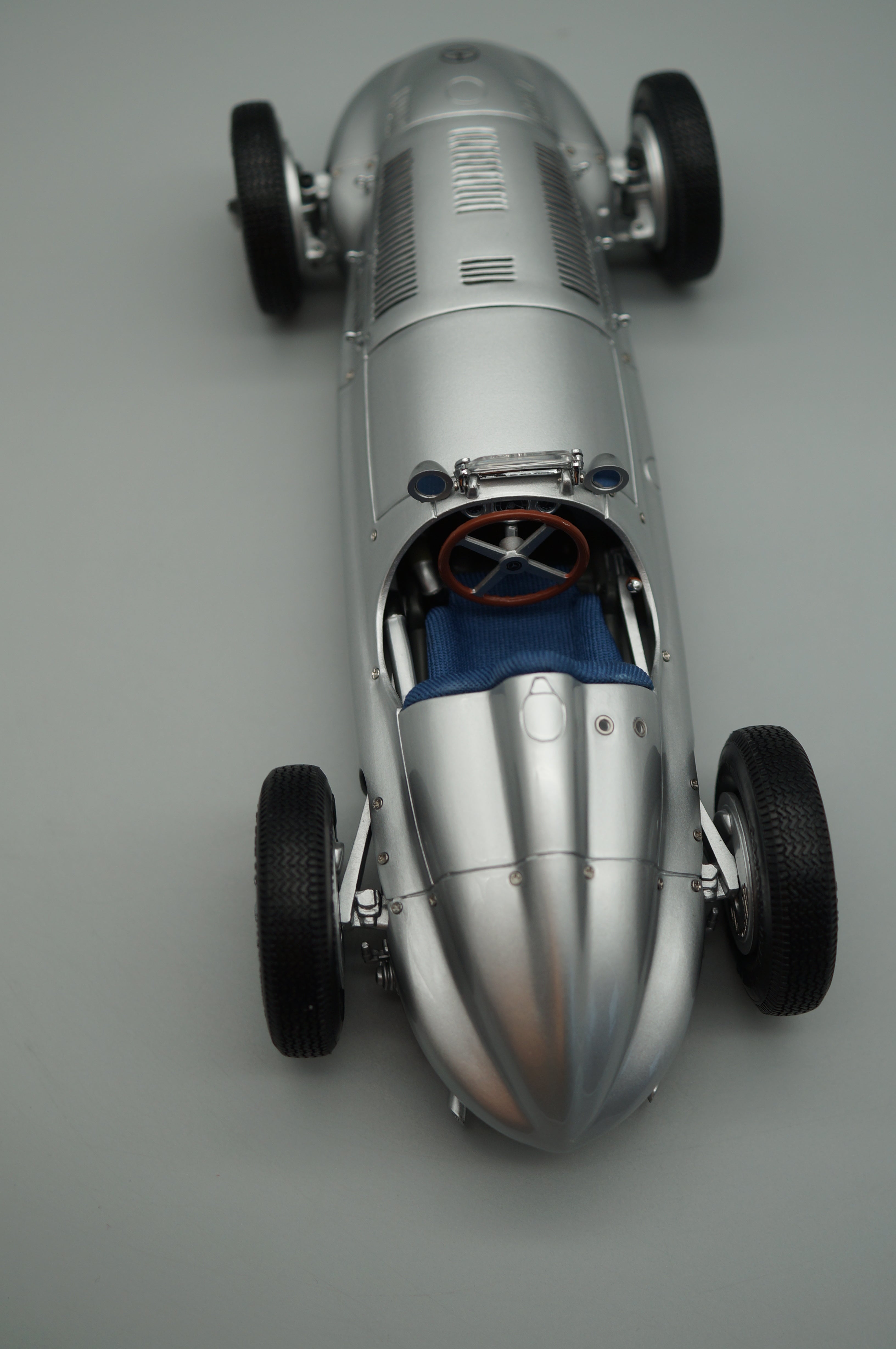 1/18 Mercedes-Benz W165 Sieger von Tripolis 1939 CMC M-018 -pre-owned- AA499