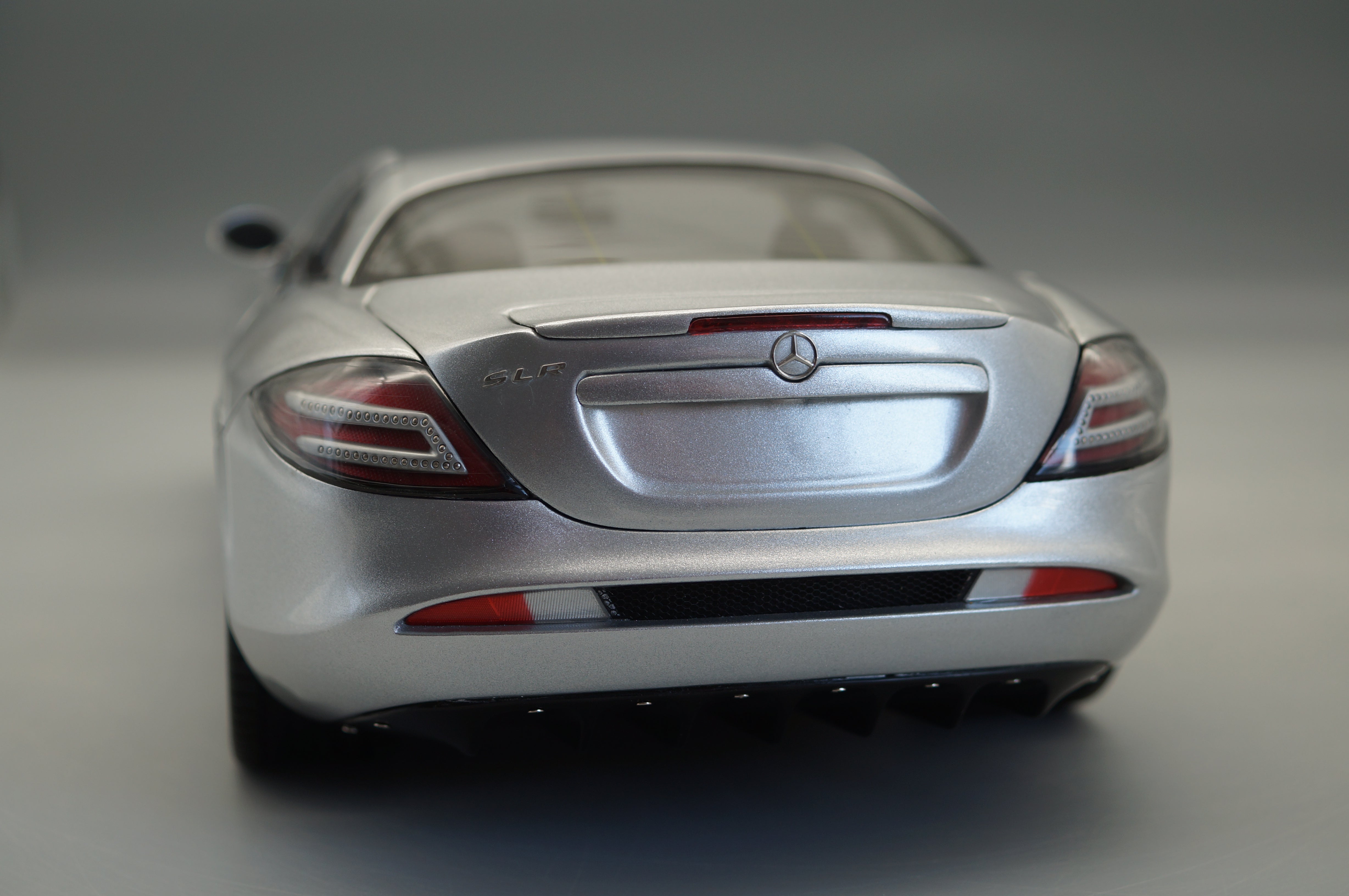 1/12 Mercedes-Benz SLR McLaren 2003 SILBER #047 CMC C-006E -pre-owned -FH301