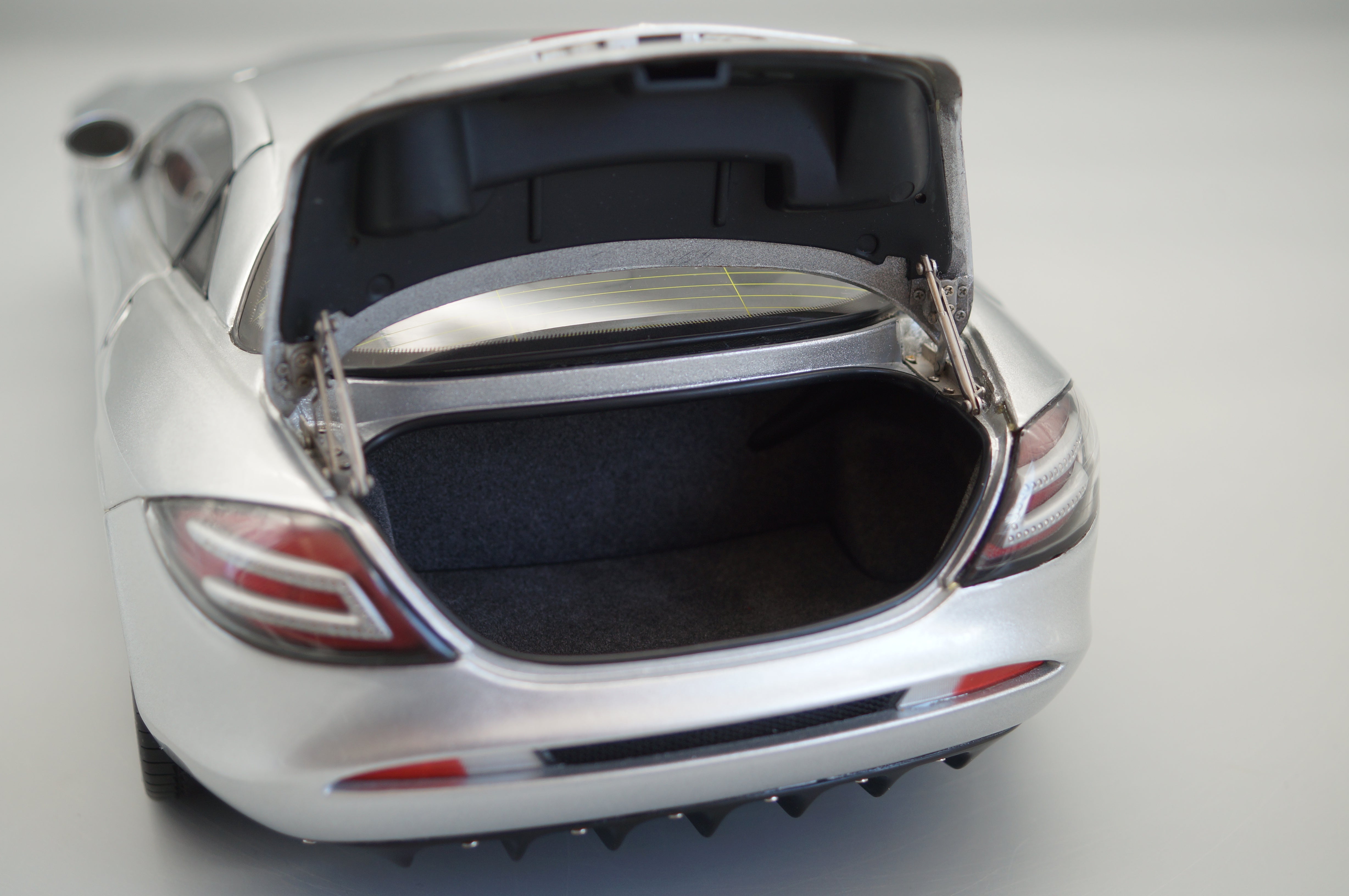 1/12 Mercedes-Benz SLR McLaren 2003 SILBER #047 CMC C-006E -pre-owned -FH301