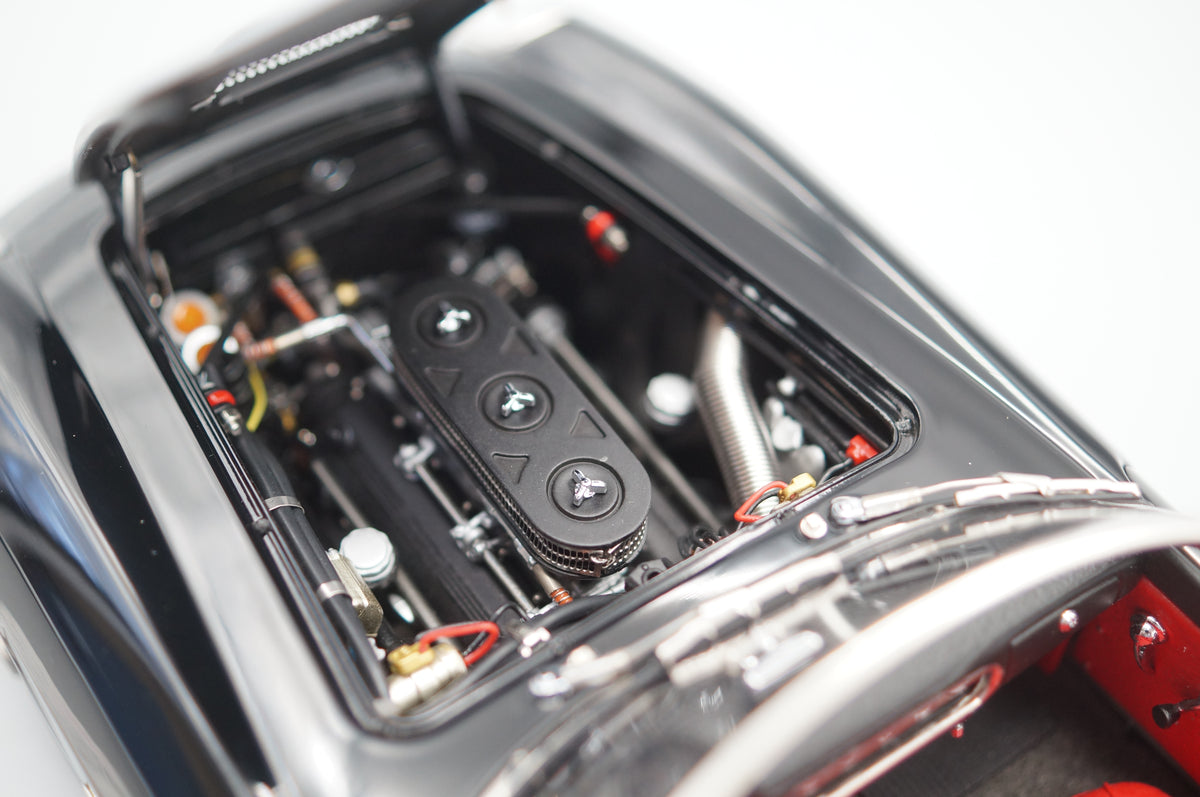 1/18 Ferrari 250 SWB California Spyder 1961 black #1565/2500 CMC M-094 -pre-owned -FH303