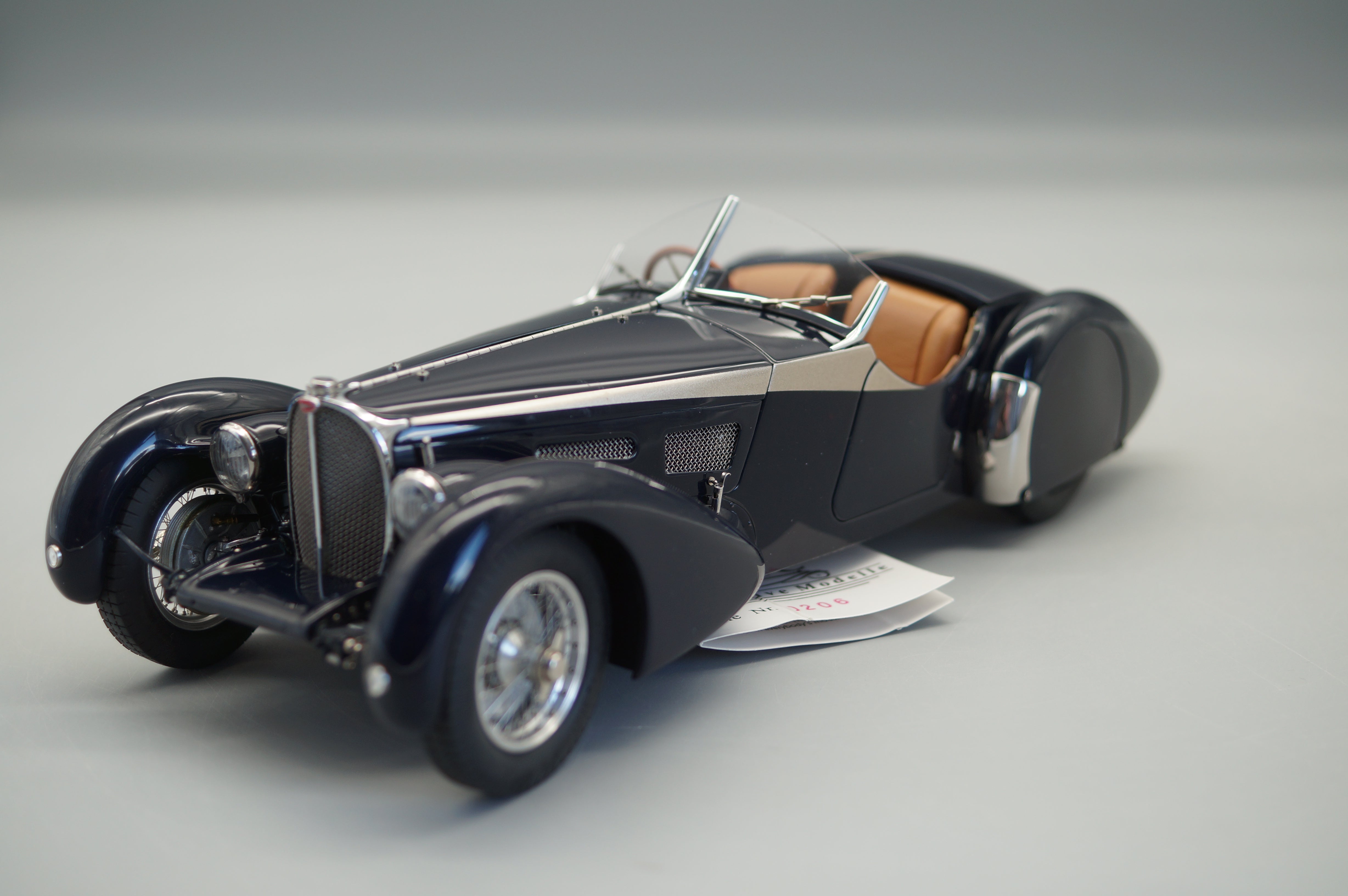 1/18 Bugatti 57 SC Corsica Roadster #0206 CMC M-106 -pre-owned -FH304