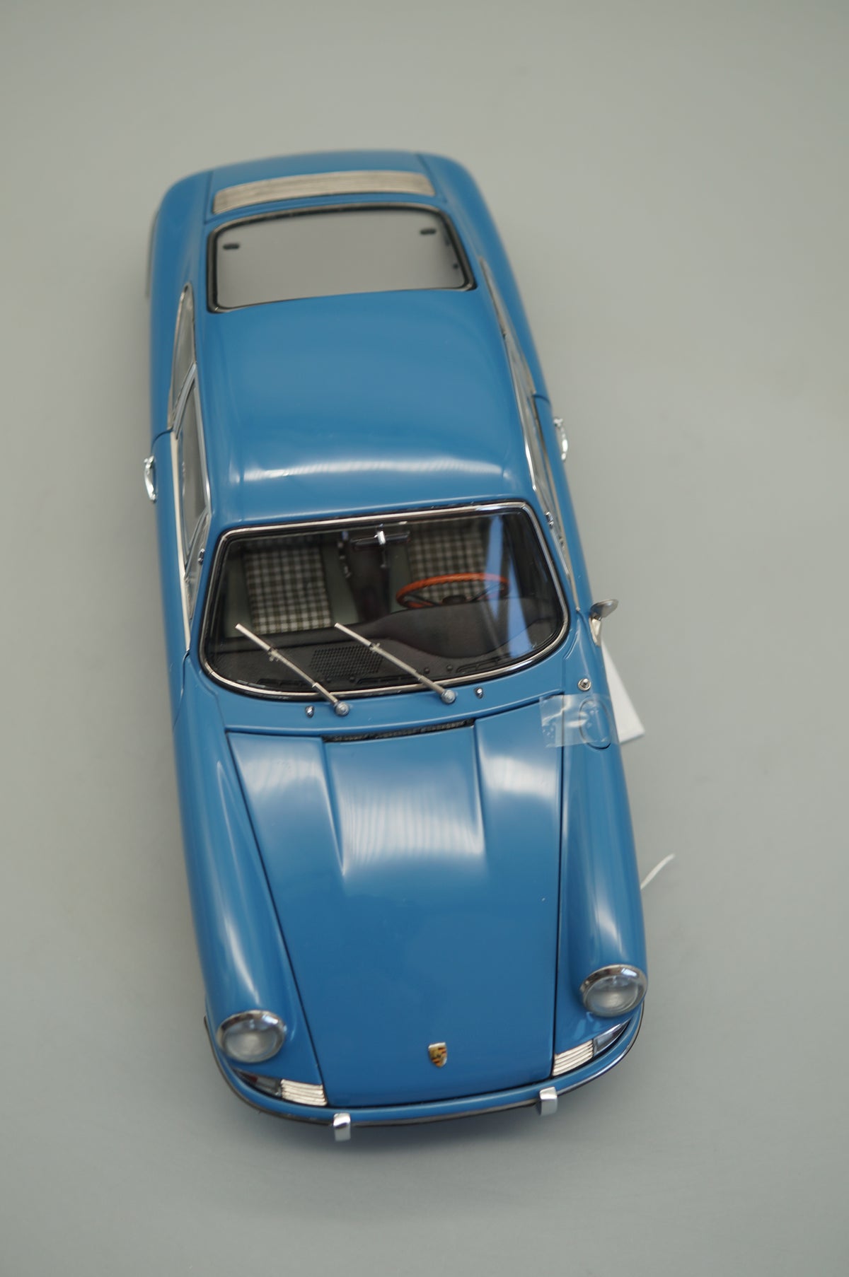 1/18 Porsche 901 Coupe Emailblau #3229 CMC M-067D -PRE-OWNED- FH305