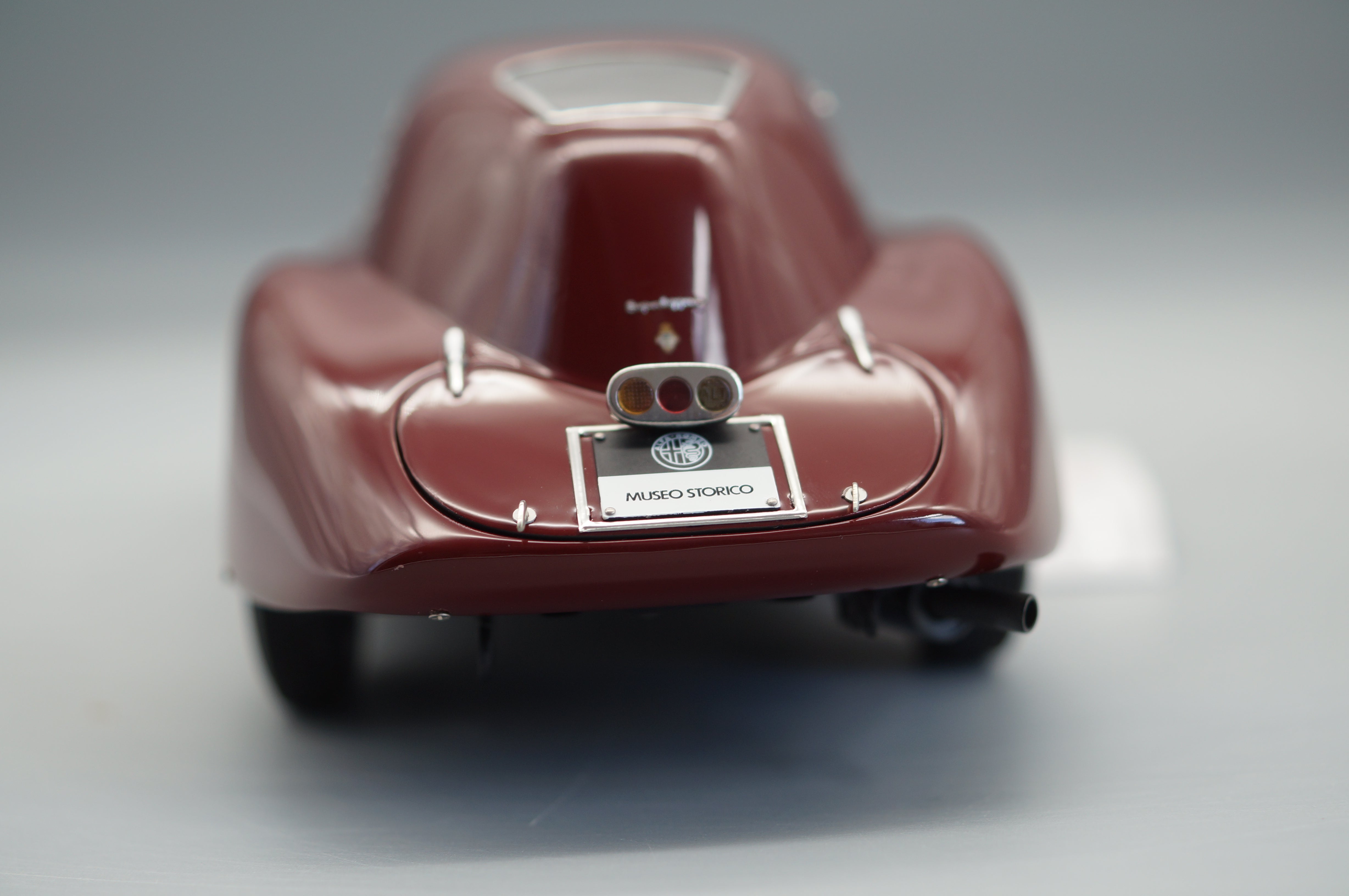 1/18 Alfa Romeo 8C 2900B Speciale Touring Coupe 1938 #2211 CMC M-107 -pre-owned