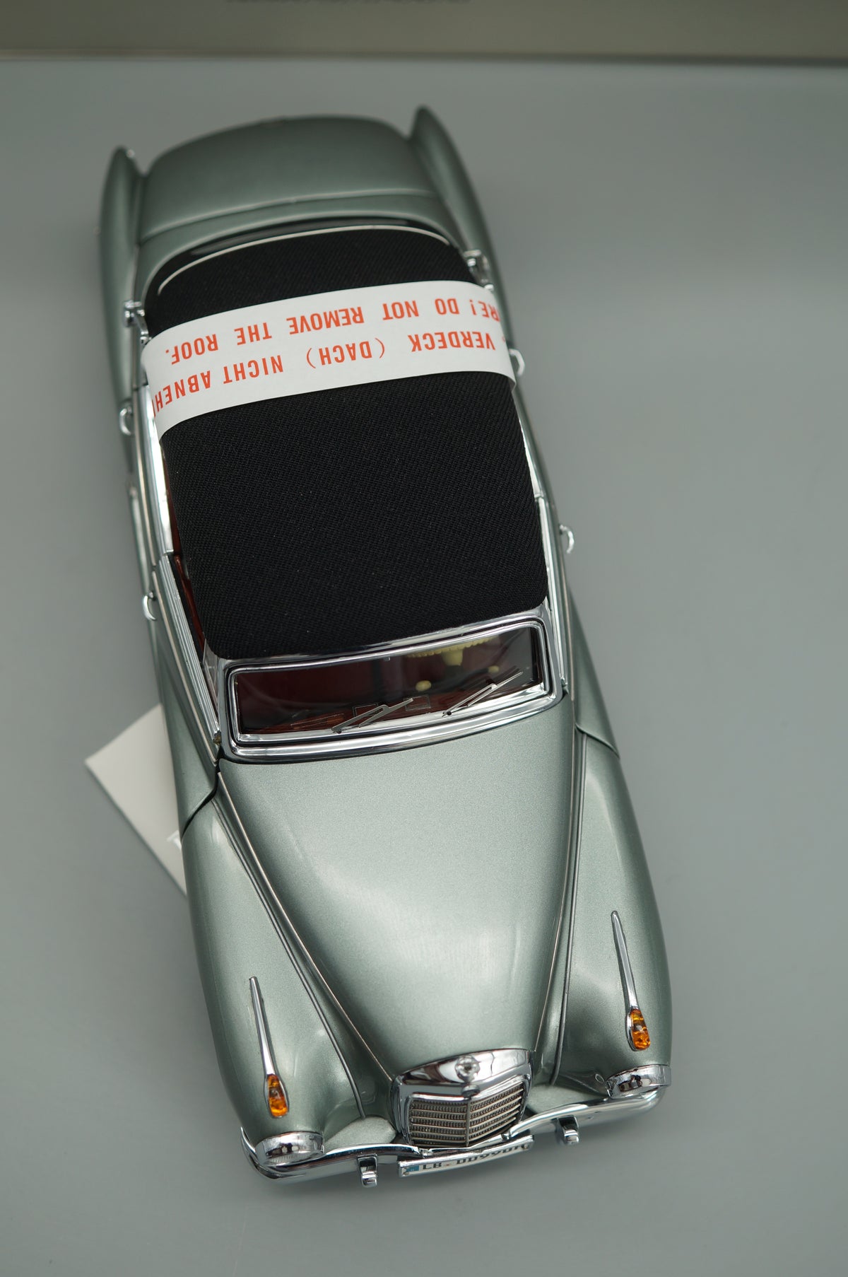 1/24 Mercedes-Benz 300d Adenauer Cabriolet #1256 CMC M-026 -pre-owned -FH316
