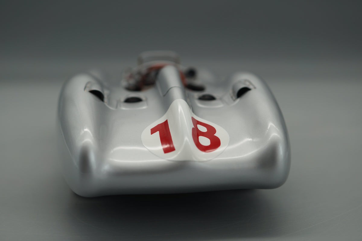 1/18 Mercedes-Benz W196R #18 Juan M. Fangio #4749/5000 CMC M-049 -pre-owned -FH319