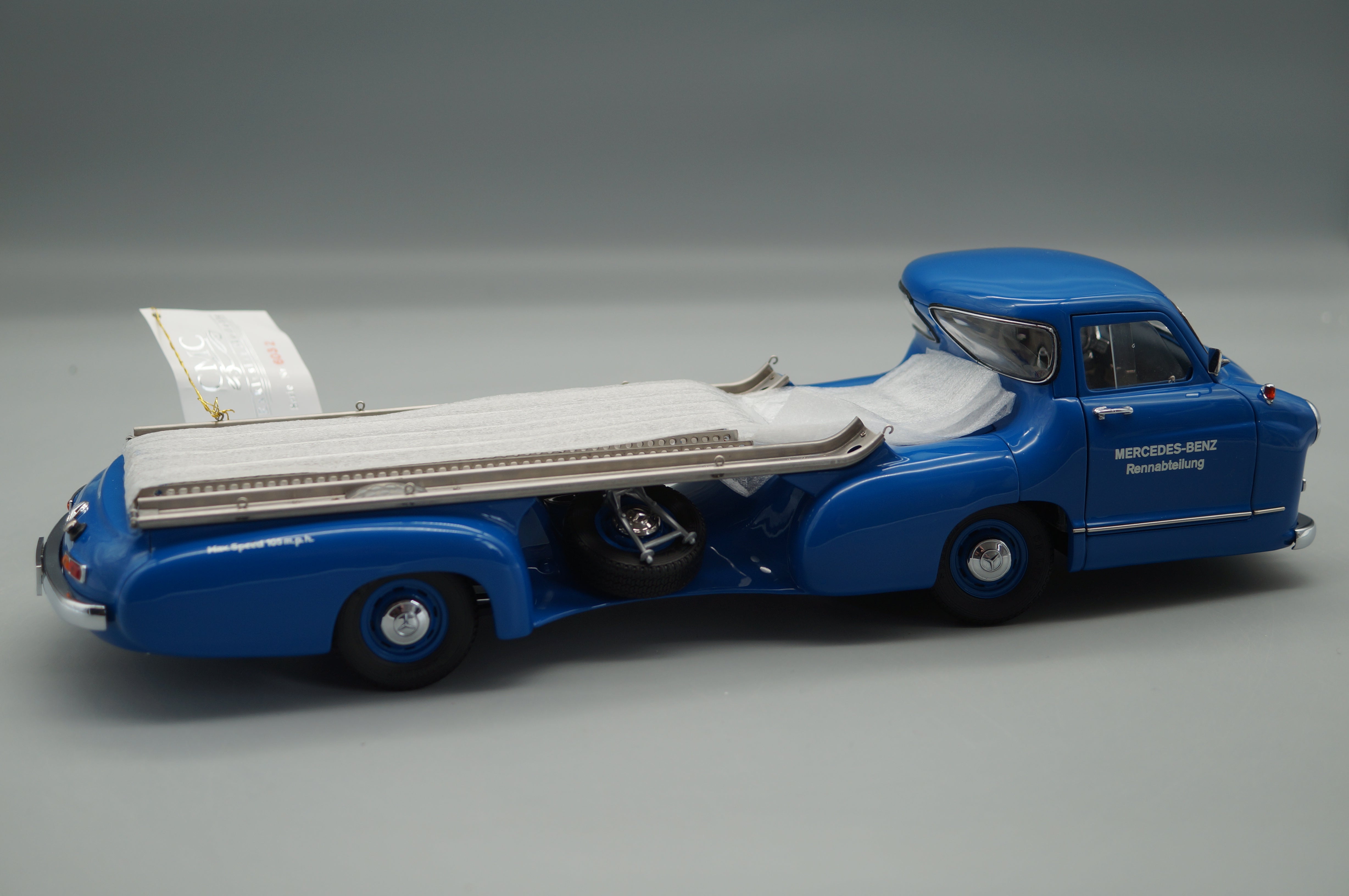 1/18 Mercedes-Benz Renntransporter Das blaue Wunder #6032 CMC M-036 - pre-owned -FH321