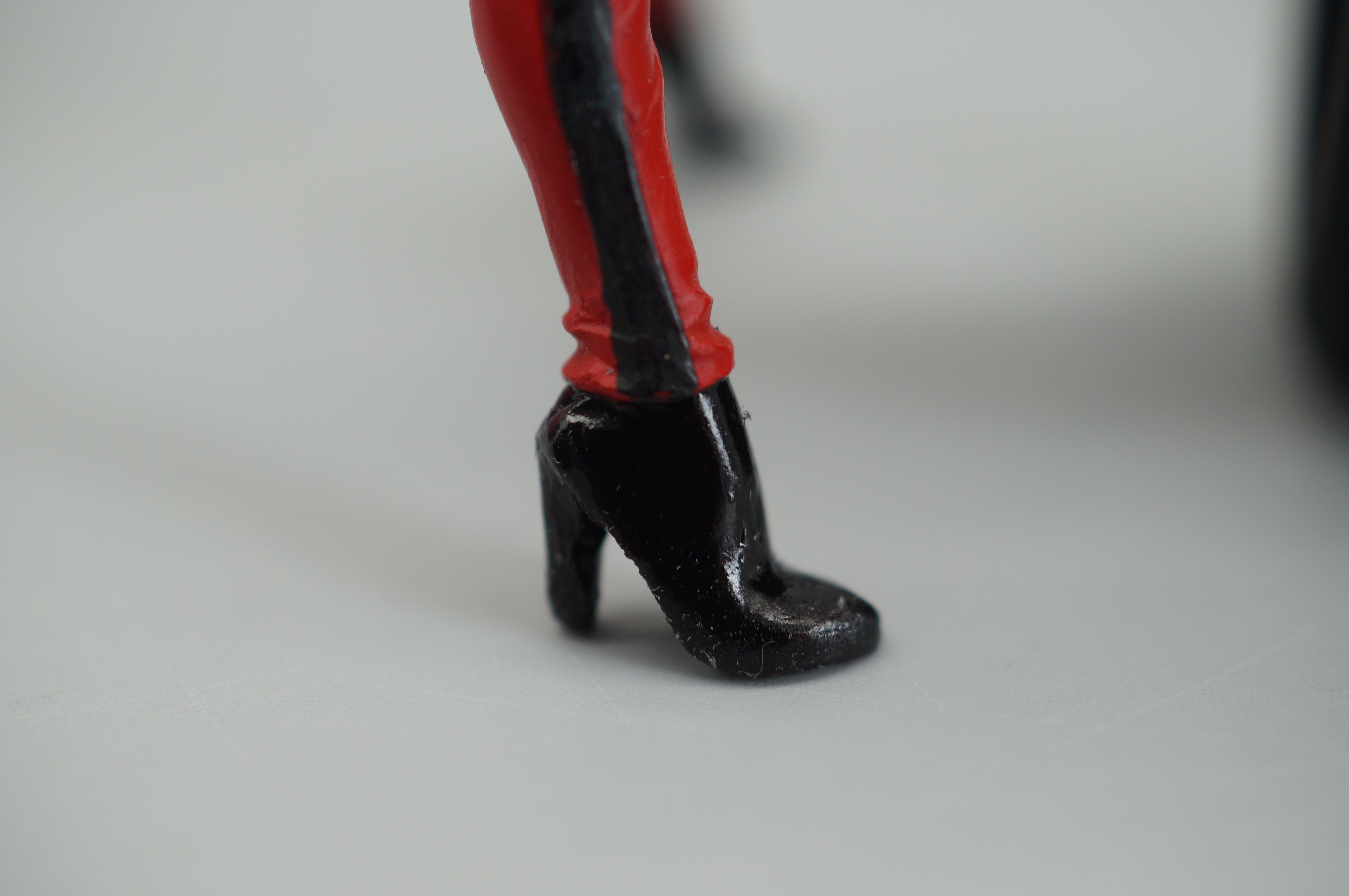 1/18 RACING GIRL red dress von SF Scale Figures - Handarbeit - pre-owned