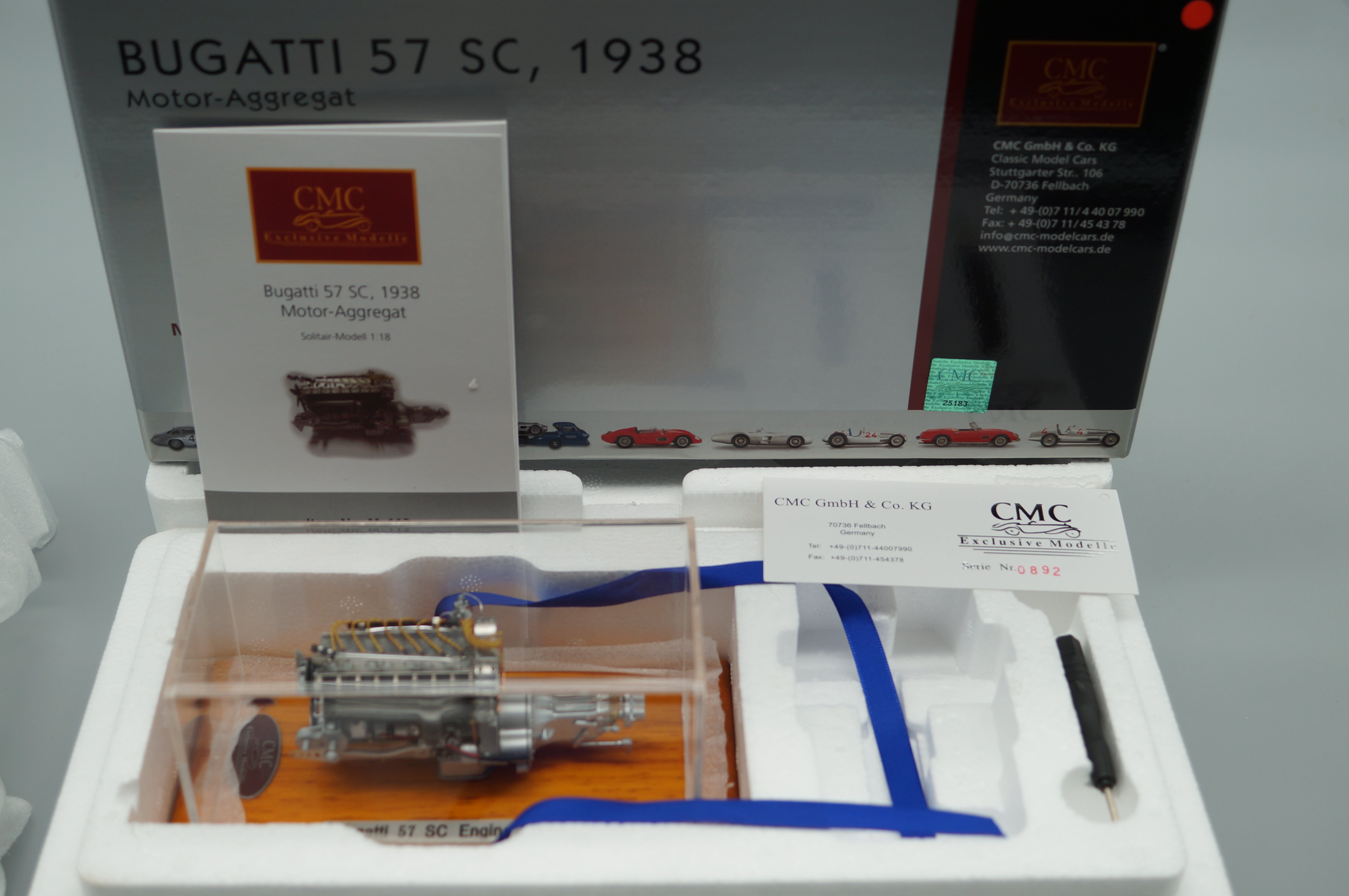 1/18 Bugatti Type 57 SC engine with display case CMC M-112 -Pre-Owned- TS677