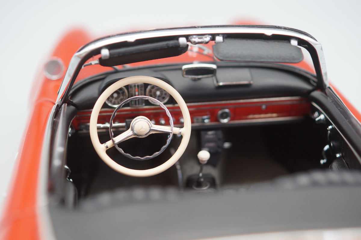 1/18 Mercedes-Benz 300 SL Roadster Rennvariante #4 Sondermodell Classic Gala Schwetzingen CMC M-296