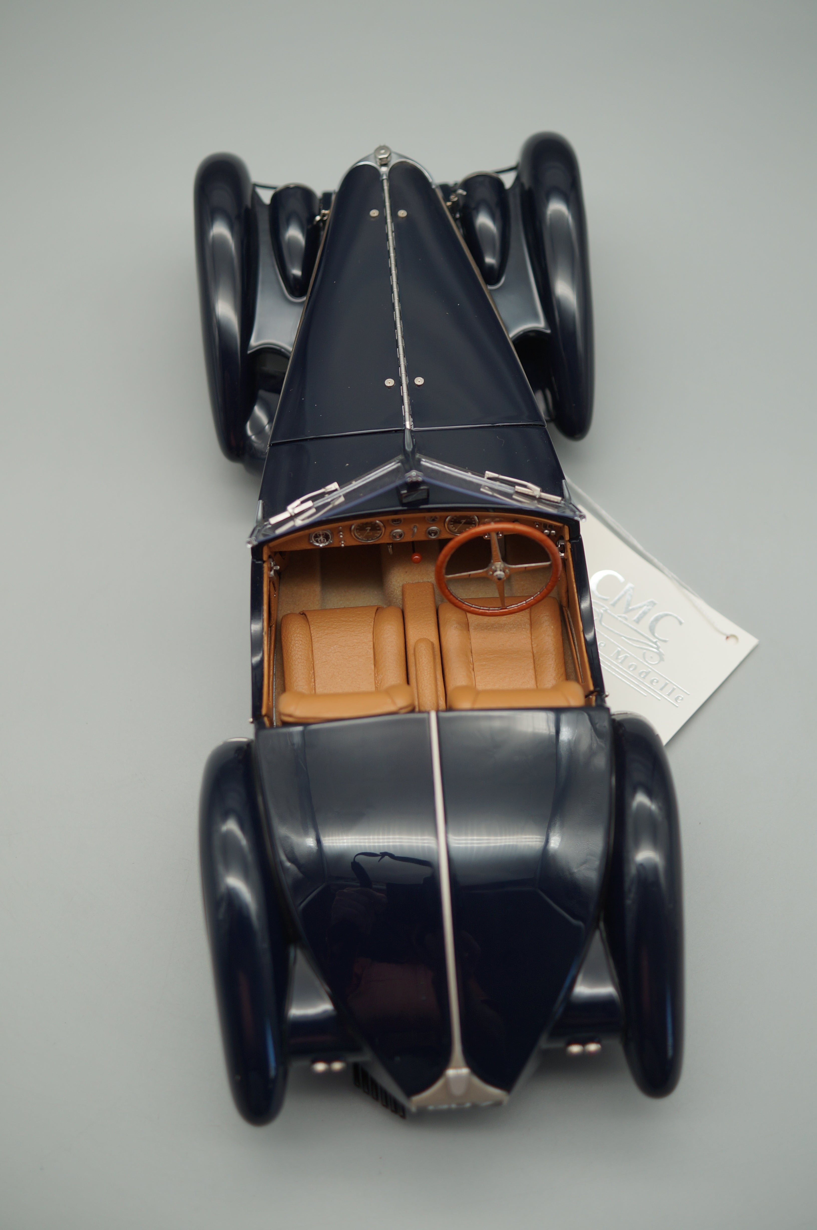 1/18 Bugatti 57 SC Corsica Roadster CMC M-106 -pre-owned- HPRF684