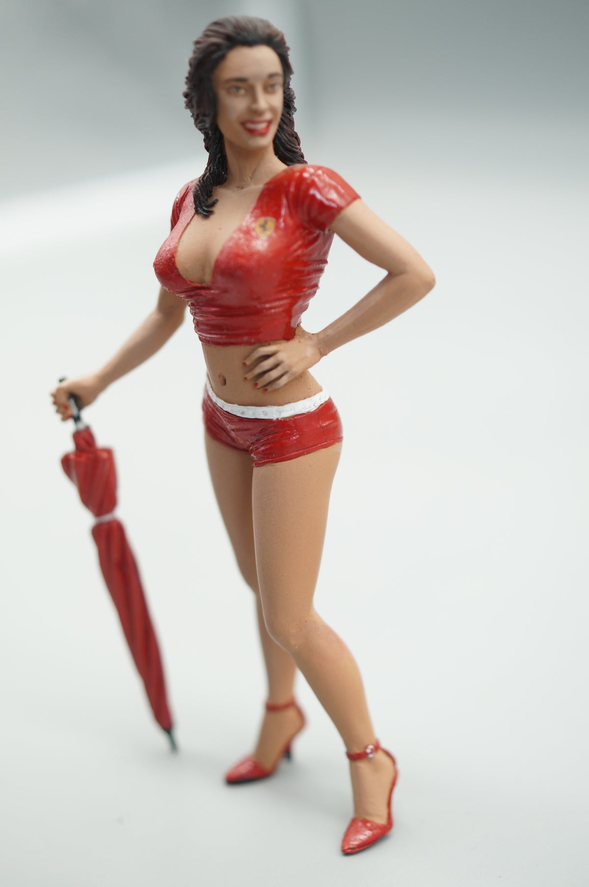 1/18 Ferrari Girl RED DRESS von SF Scale Figures #17/25 - Handarbeit - pre-owned