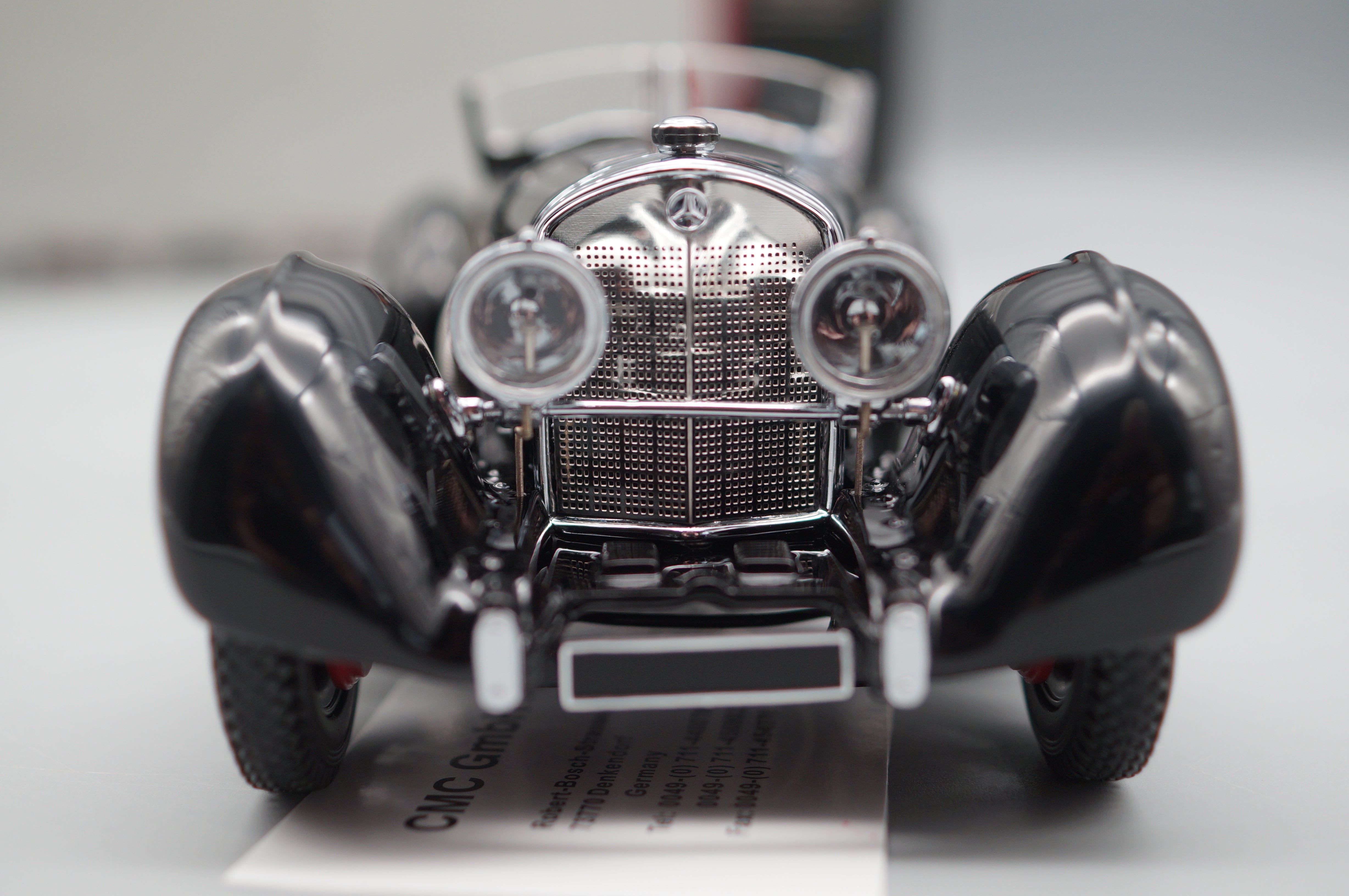 1/24 Mercedes-Benz SSK Trossi 'The Black Prince' CMC M-001 white interior 1/24