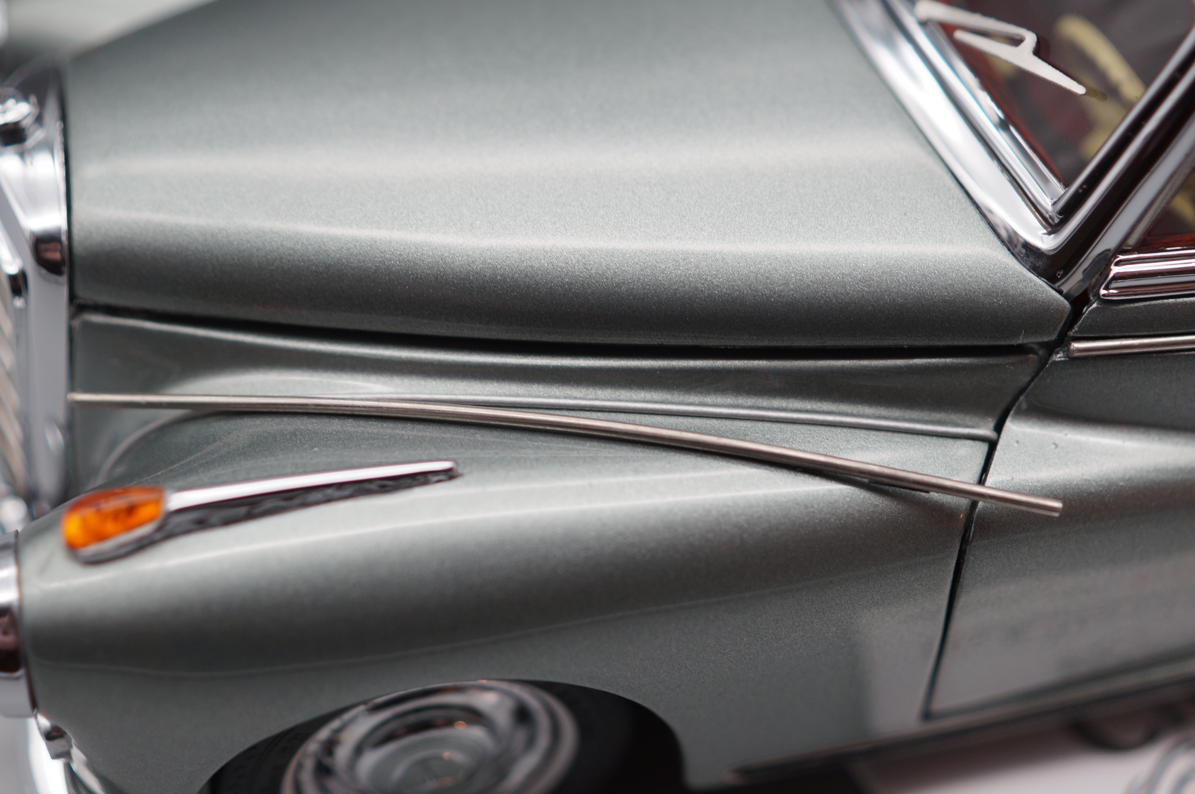 1/24 Mercedes-Benz 300d Cabriolet CMC M-026