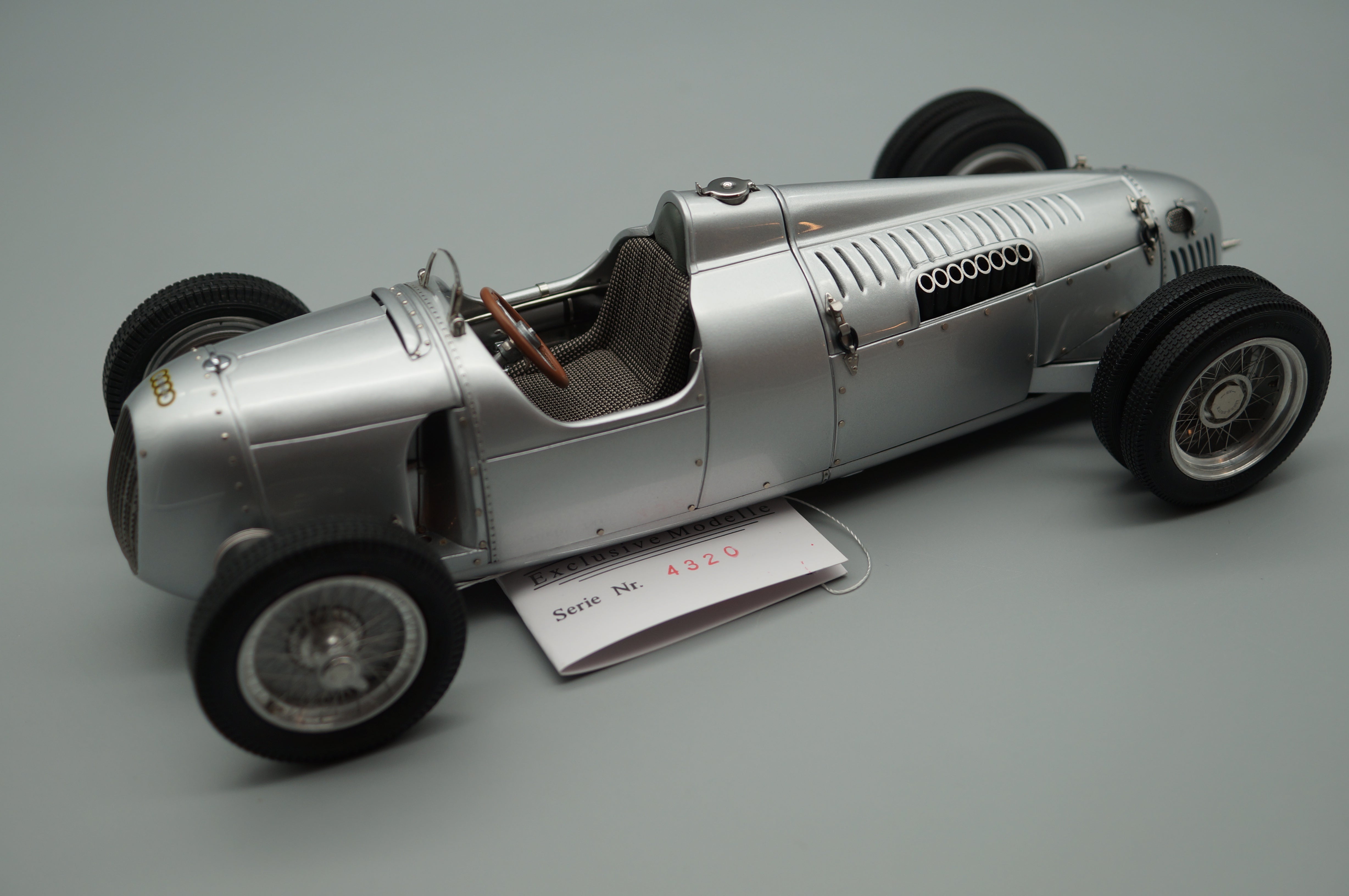 1/18 Auto Union Typ C 'Bergrenner' Bernd Rosemeyer CMC M-053