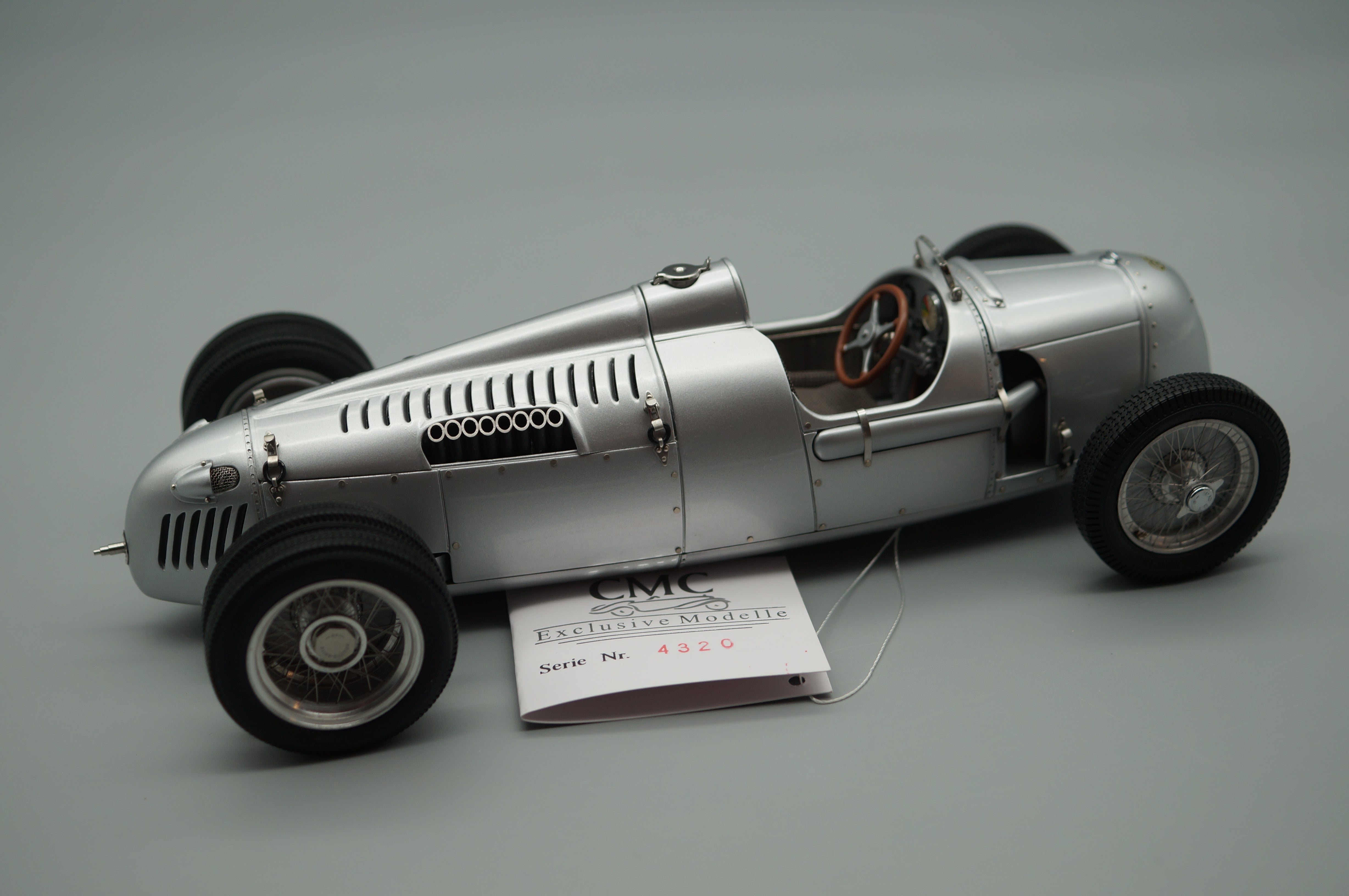 1/18 Auto Union Typ C 'Bergrenner' Bernd Rosemeyer CMC M-053
