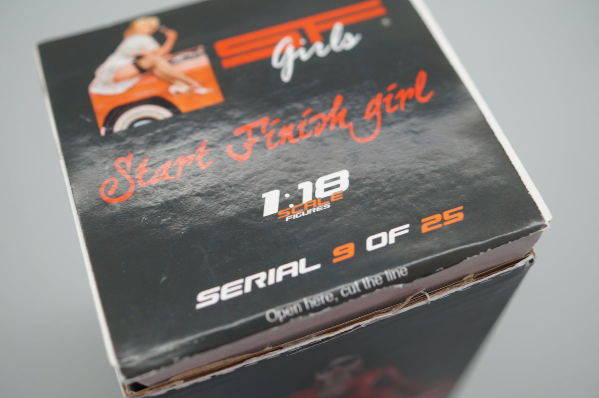 1/18 Start - Finish Girl von SF Scale Figures #09/25 oder #11/25 - Handarbeit - pre-owned