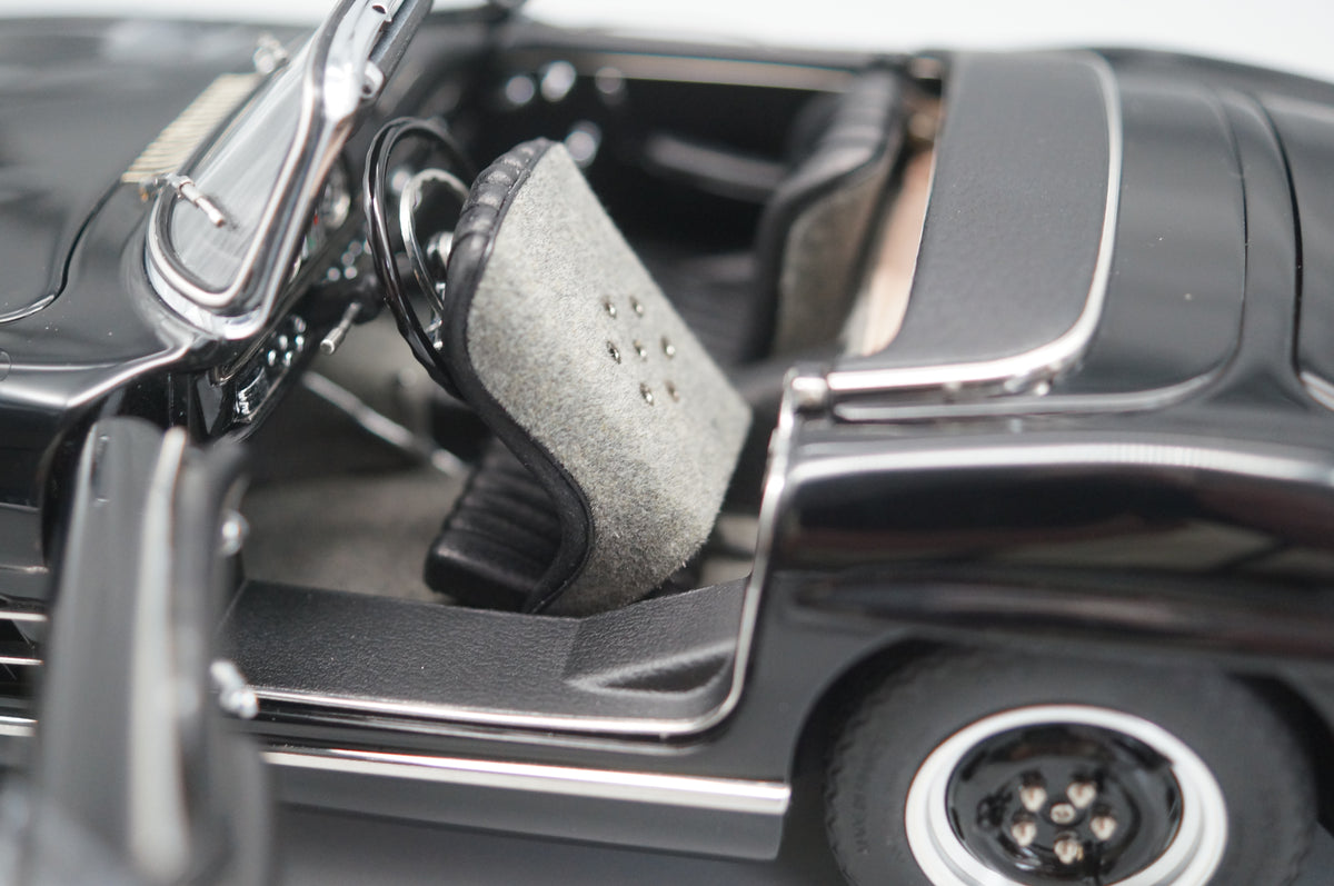 1/18 Mercedes-Benz 300 SL W198 Roadster offen schwarz CMC M-293