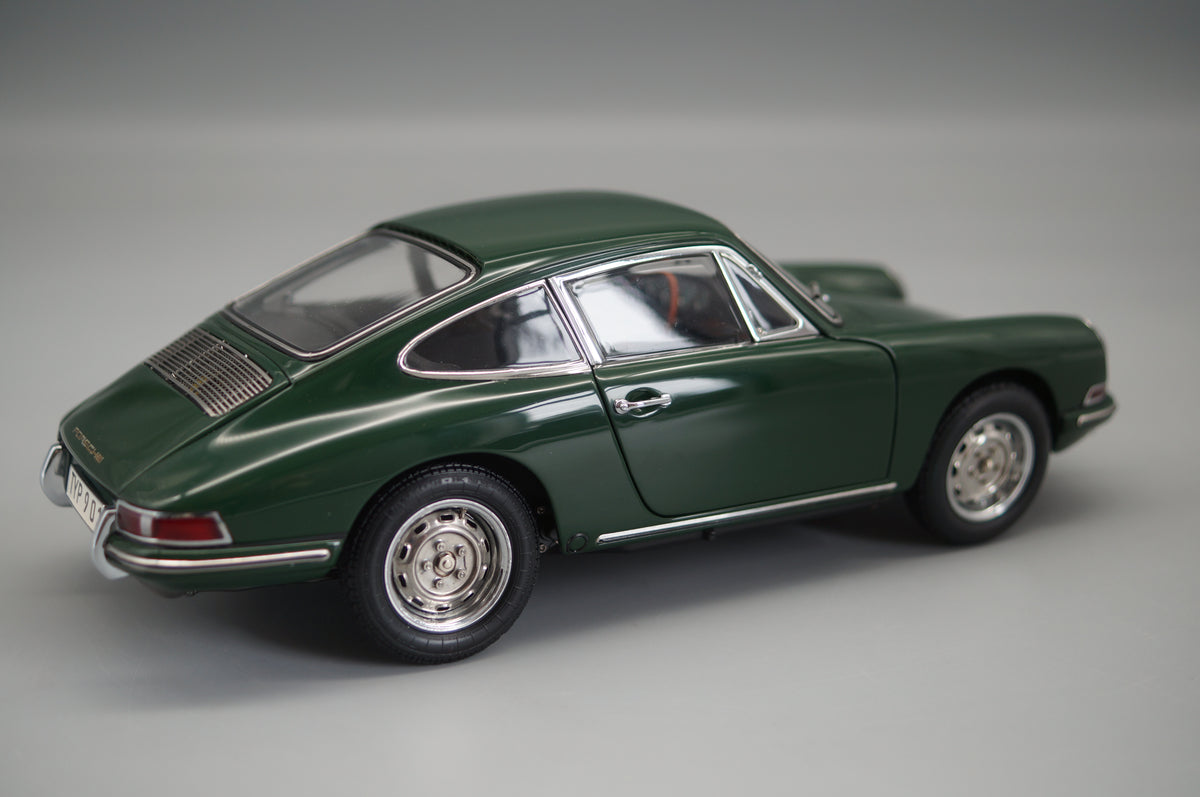 1/18 Porsche 901 Coupe irischgrün #2340/5000 CMC M-067B -pre-owned -MH324