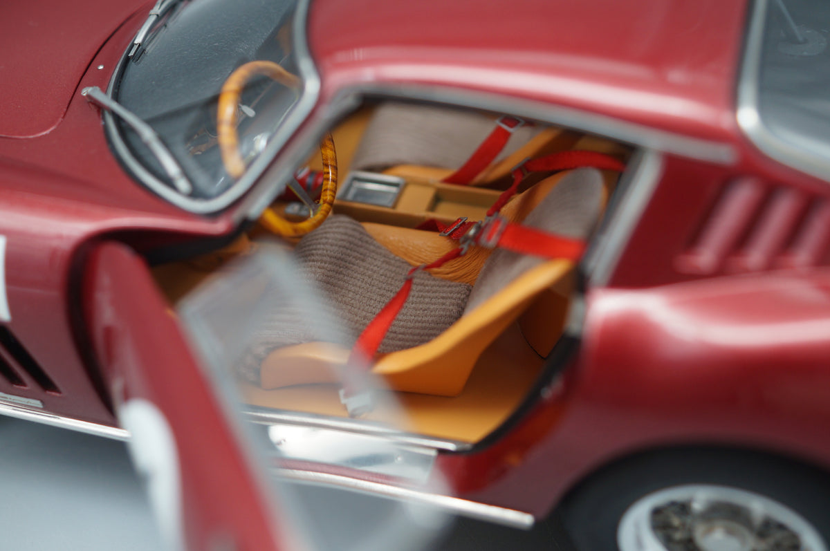 1/18 Ferrari 275 GTB/C #4 Pedro Rodriguez Chassis 09063 von 1966 rubinrot #0756/1000 CMC M-213 -pre-owned MH327