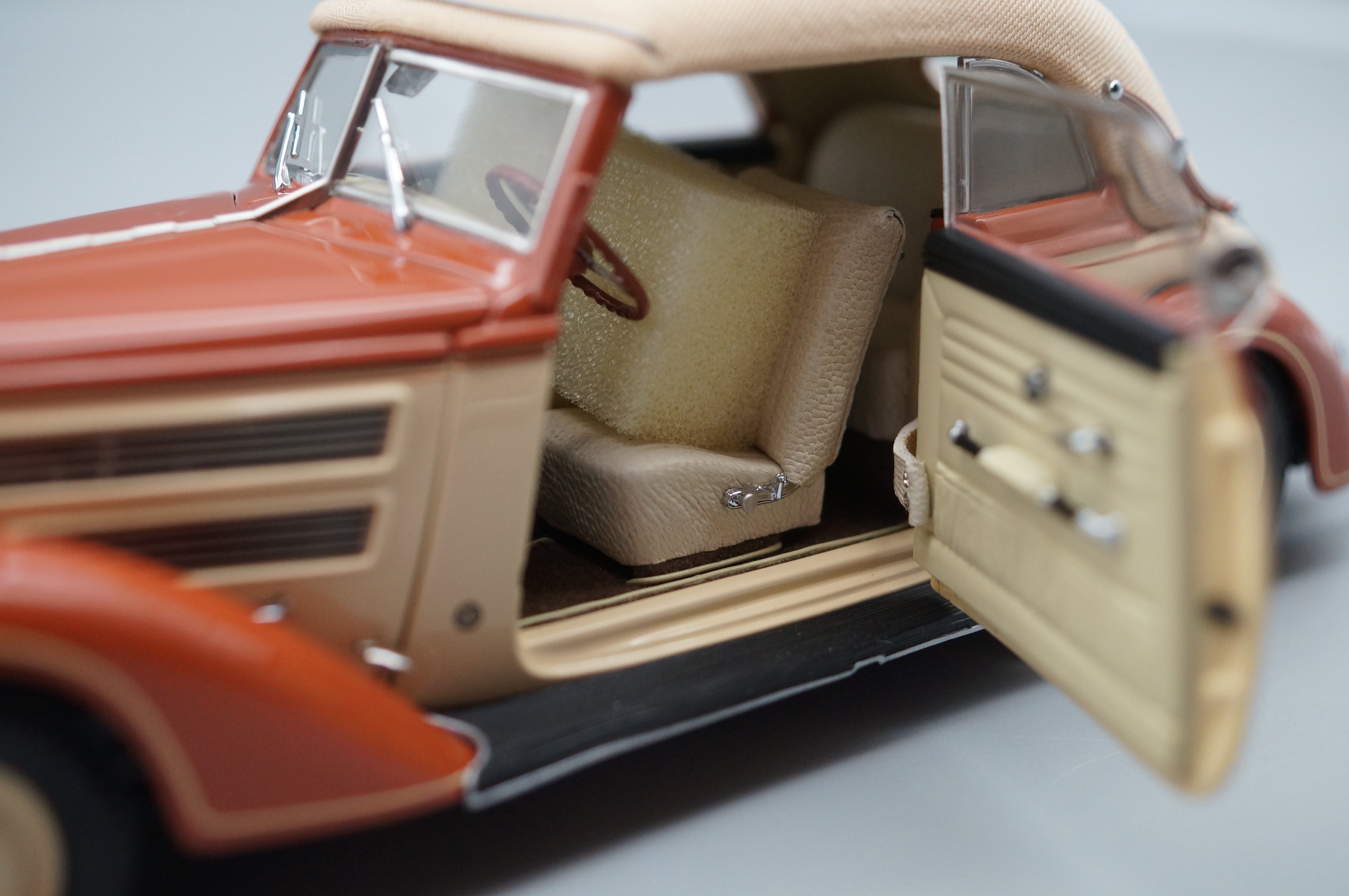 1/24 Audi 920 Cabriolet braun CMC M-032 NEU