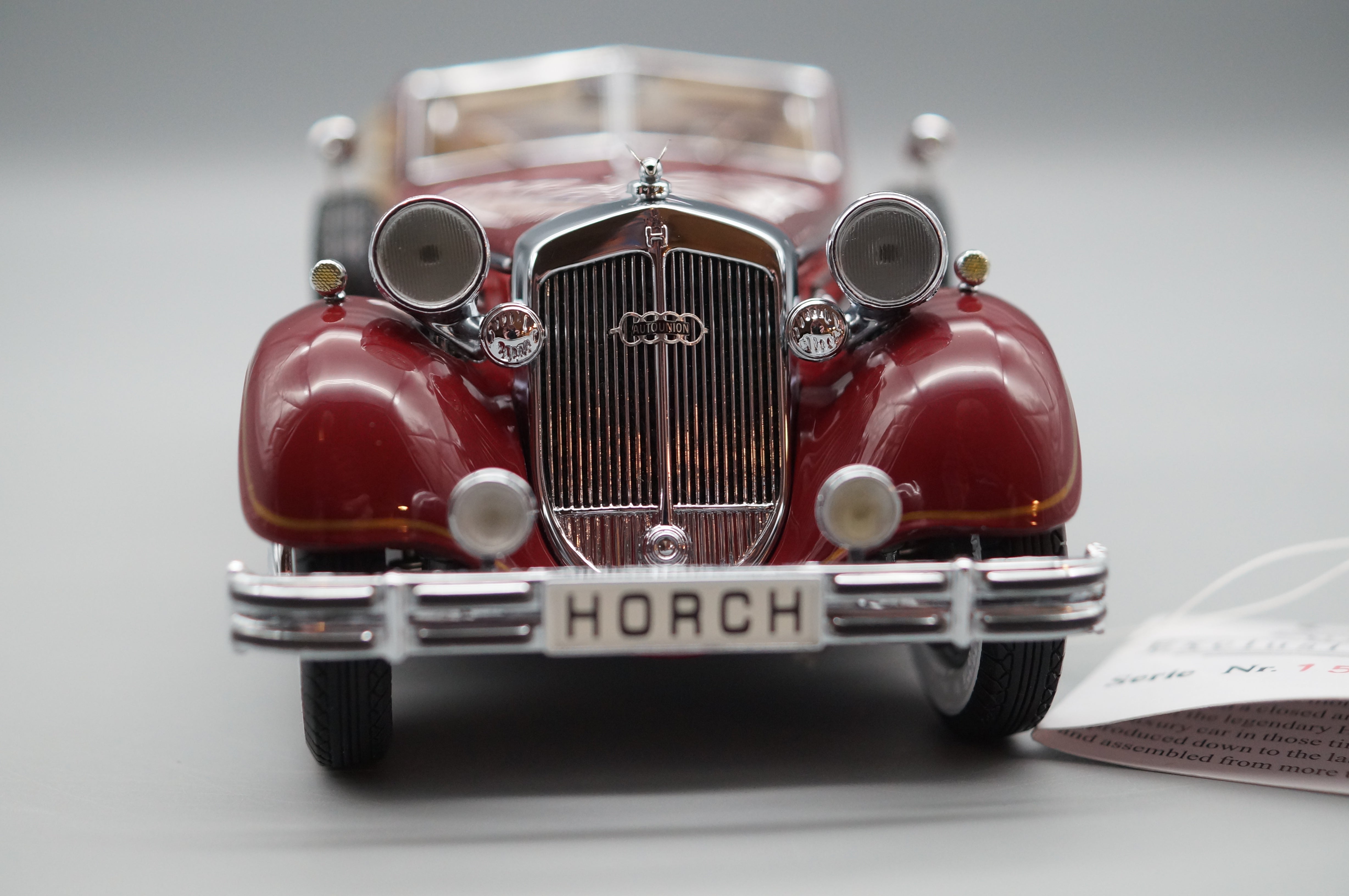 Mercedes-Benz SSK Trossi The Black Prince CMC M-001 white interior 1/24