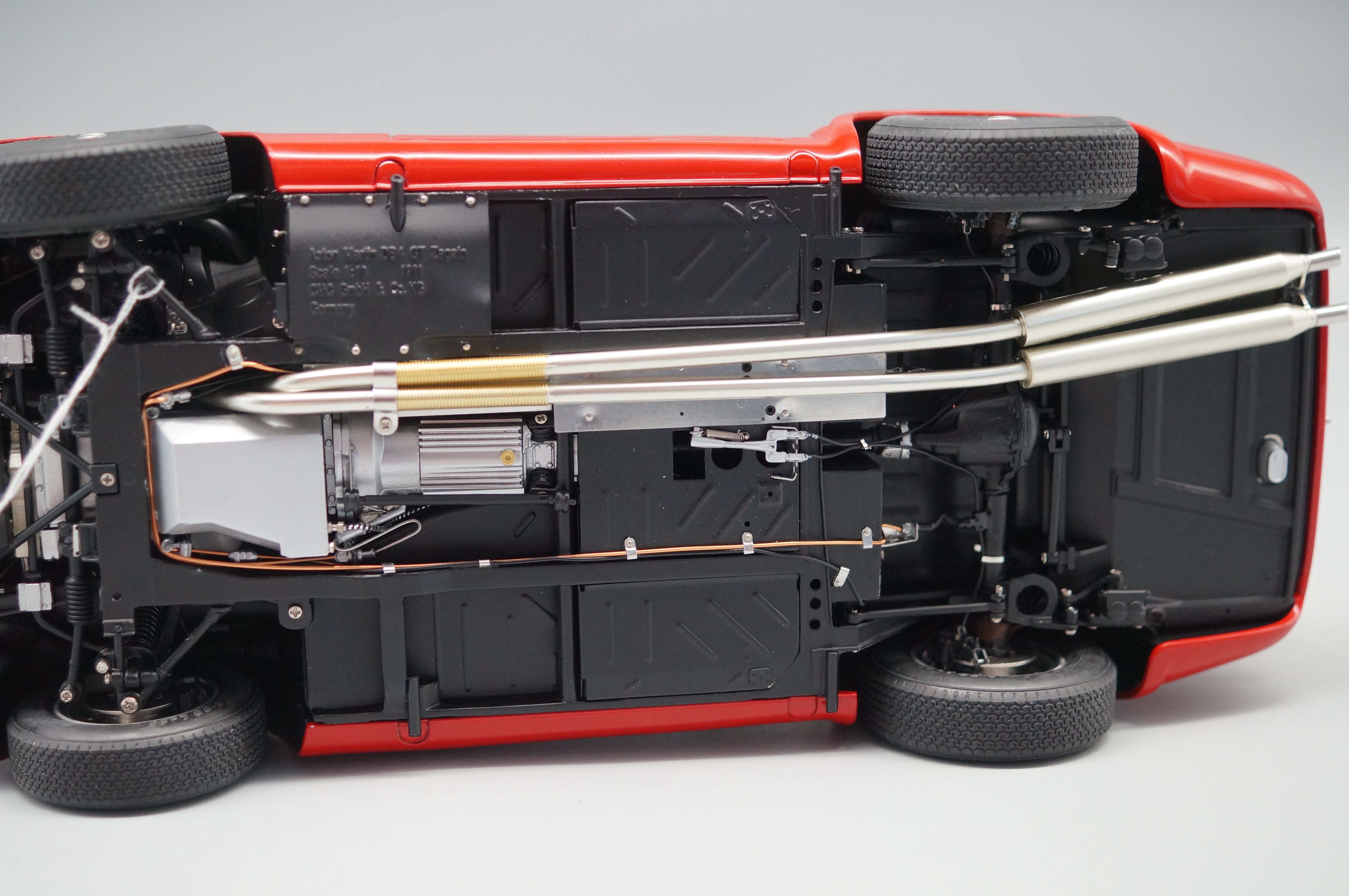 1/18 Aston Martin DB4 GT Zagato red 1961 CMC M-146 LE 1000 pcs