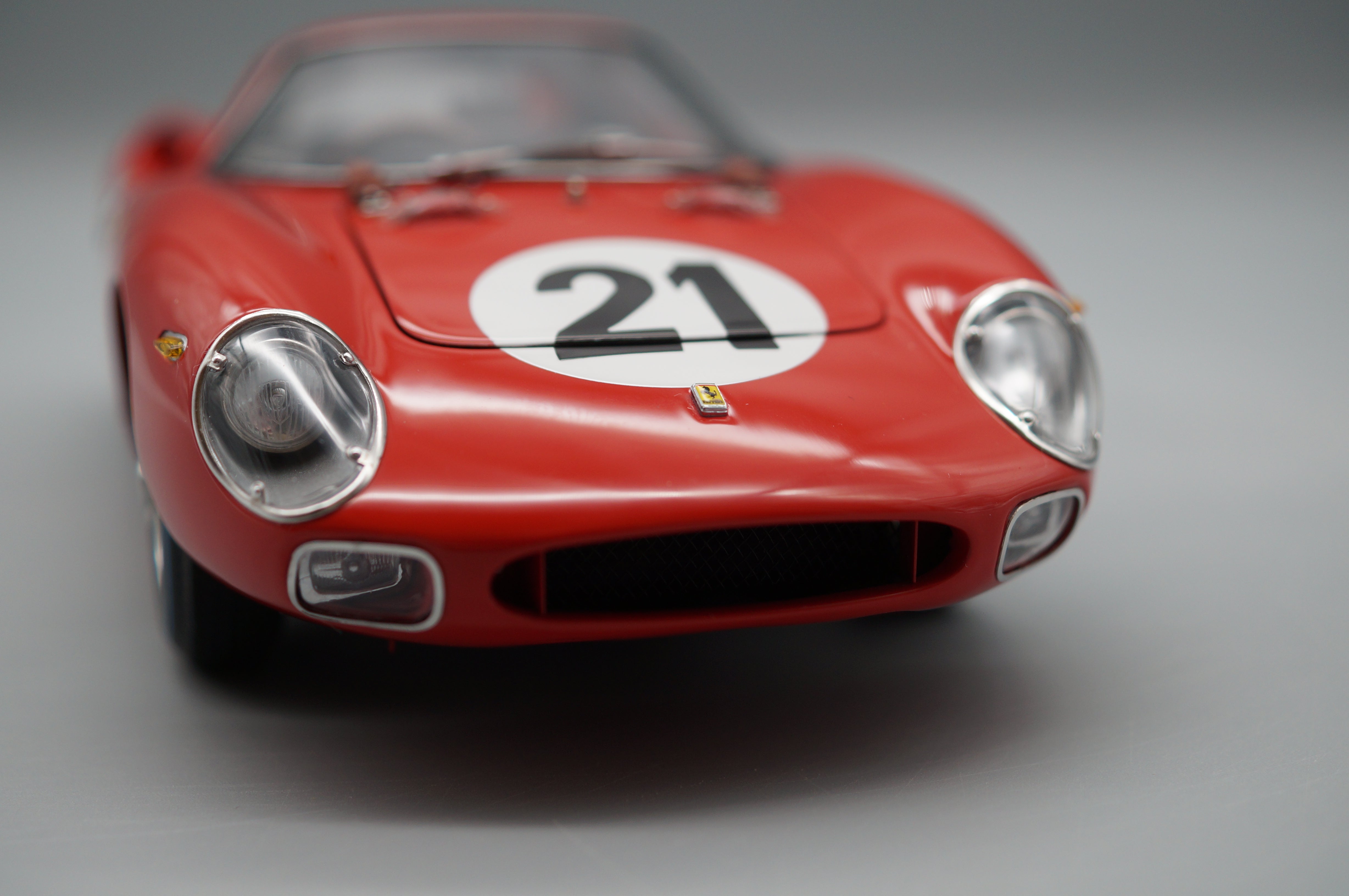 1/18 Ferrari 250 LM #21 RHD 24H Le Mans1965 Rindt/Gregory CMC M-263