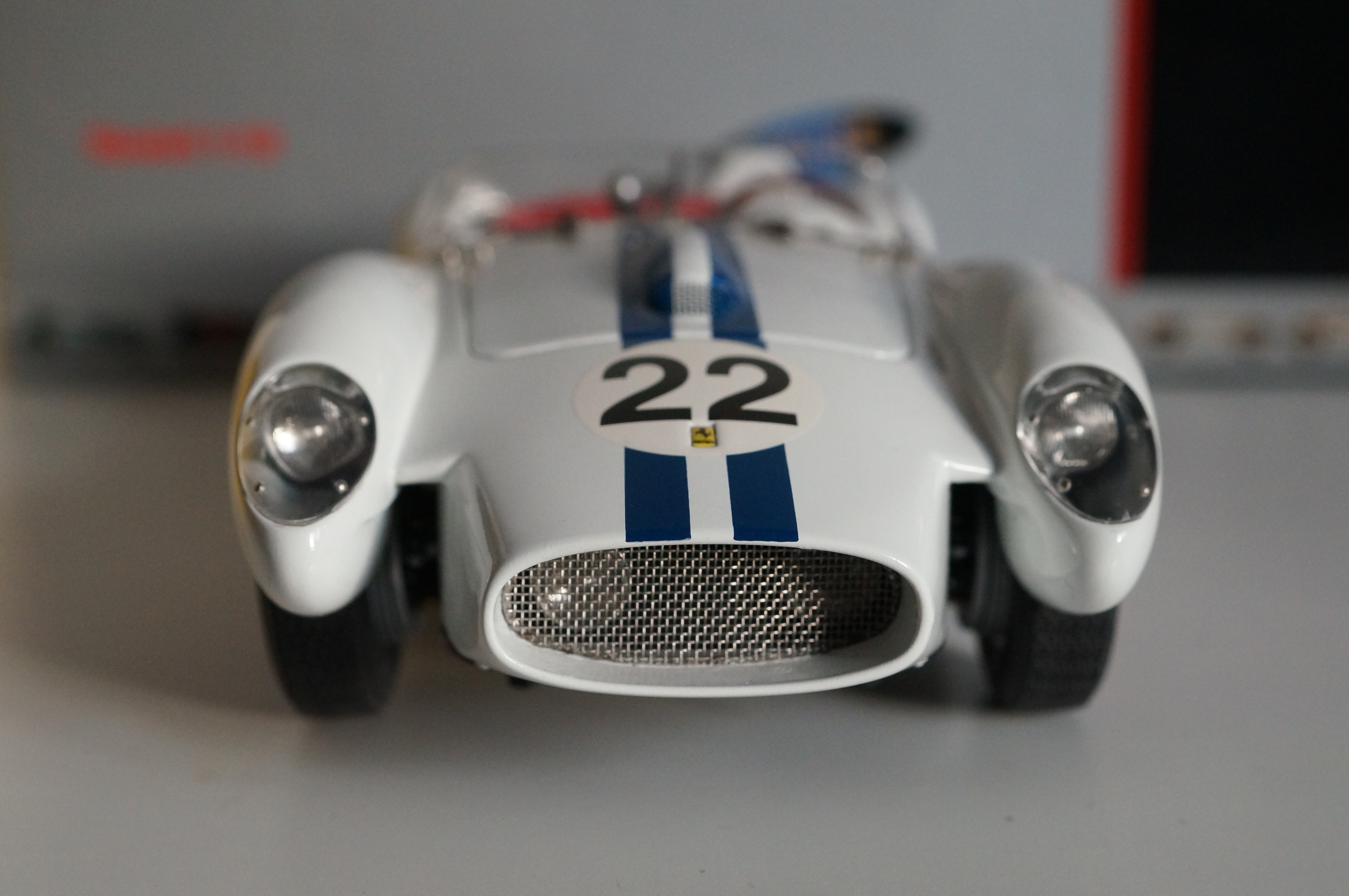 1:18 Ferrari 250 Testa Rossa #22 Pontoon Fender CMC M-080 aus Vorbesitz