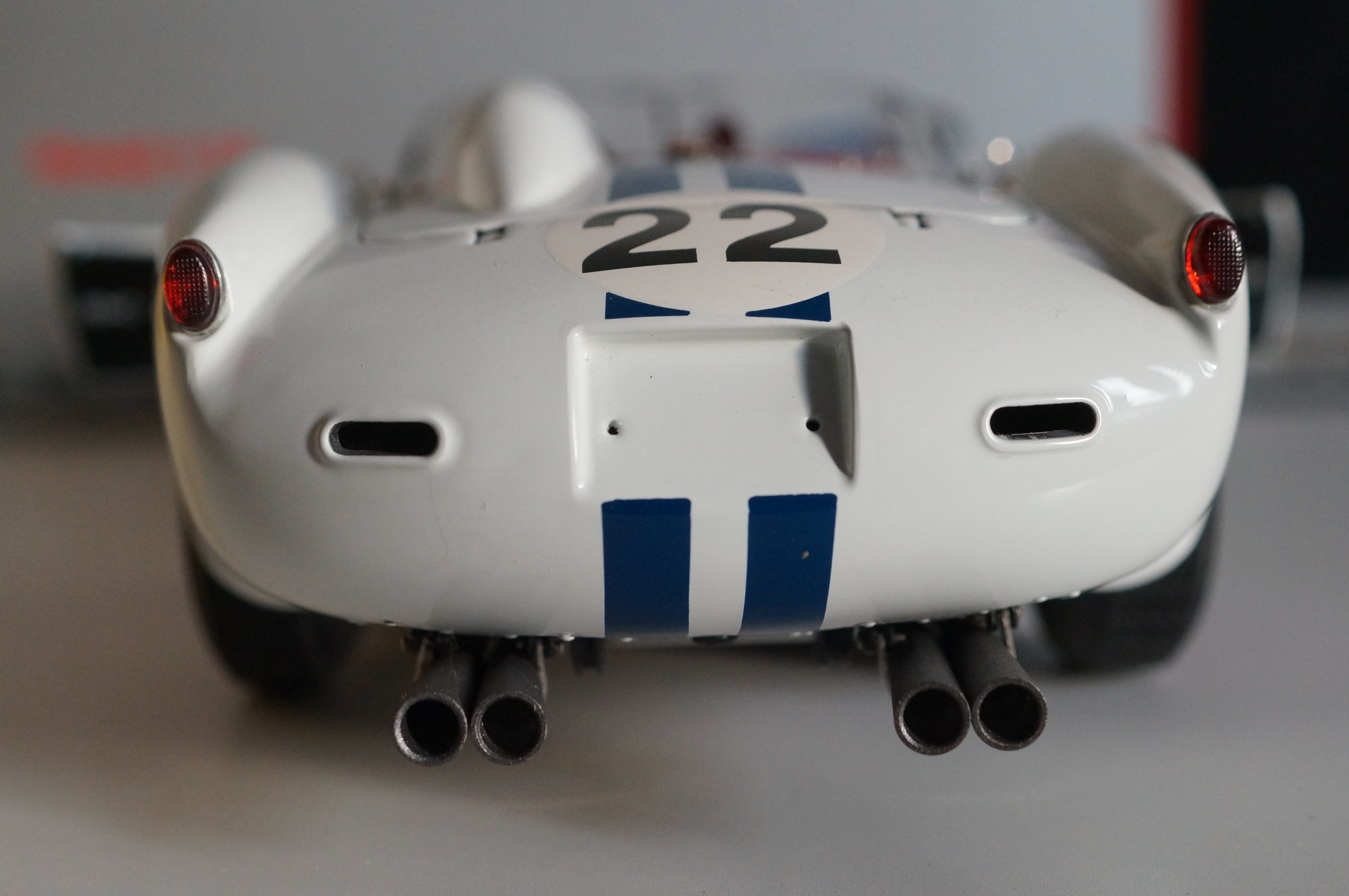 1:18 Ferrari 250 Testa Rossa #22 Pontoon Fender CMC M-080 aus Vorbesitz