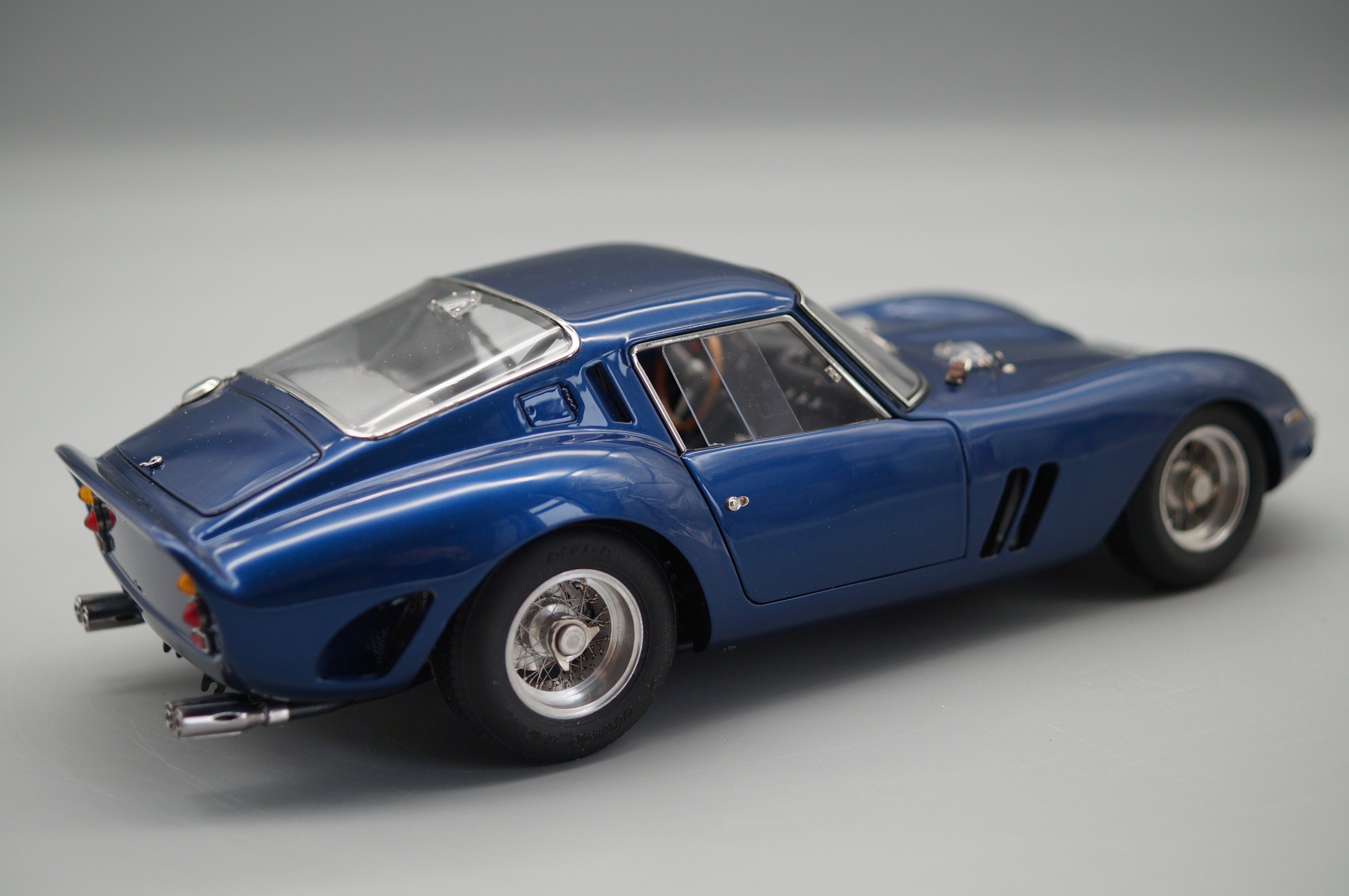 1/18 CMC Ferrari 250 GTO 1962 BLUE #1782 CMC M-152 -pre-owned-