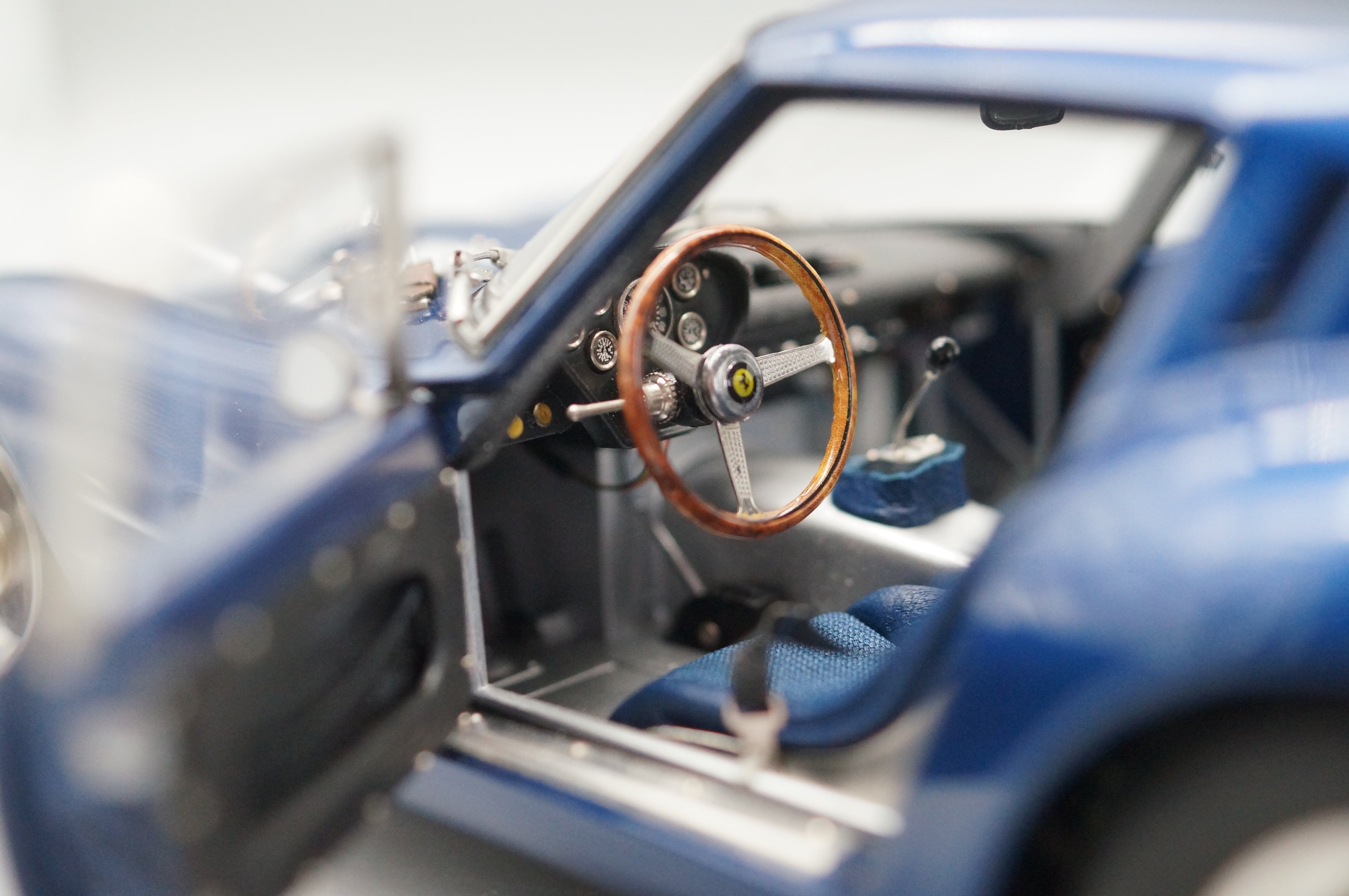 1/18 CMC Ferrari 250 GTO 1962 BLUE #1782 CMC M-152 -pre-owned-