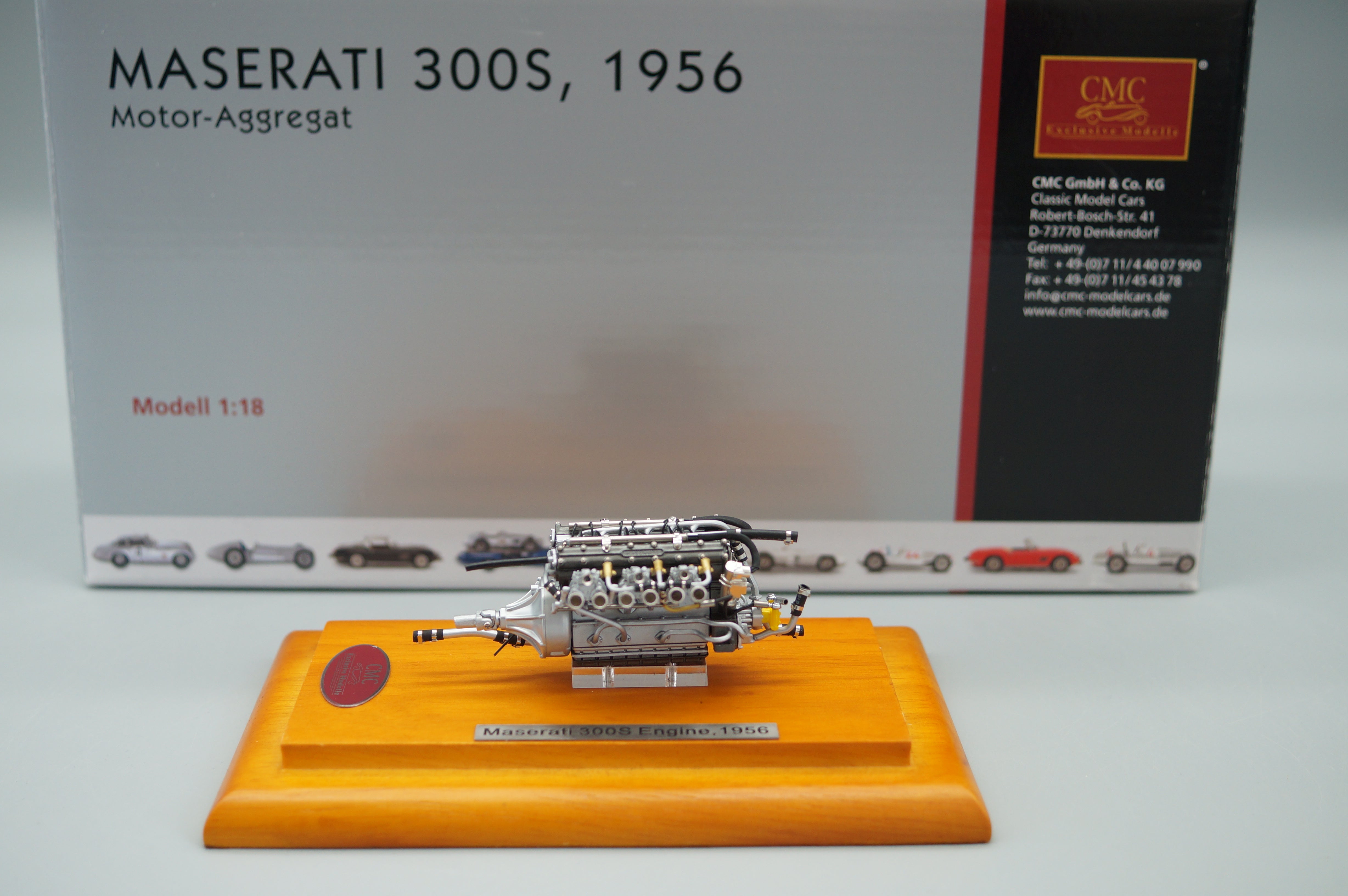 1/18 Maserati 300S Engine with Display Case #1011 CMC M-110 -pre-owned