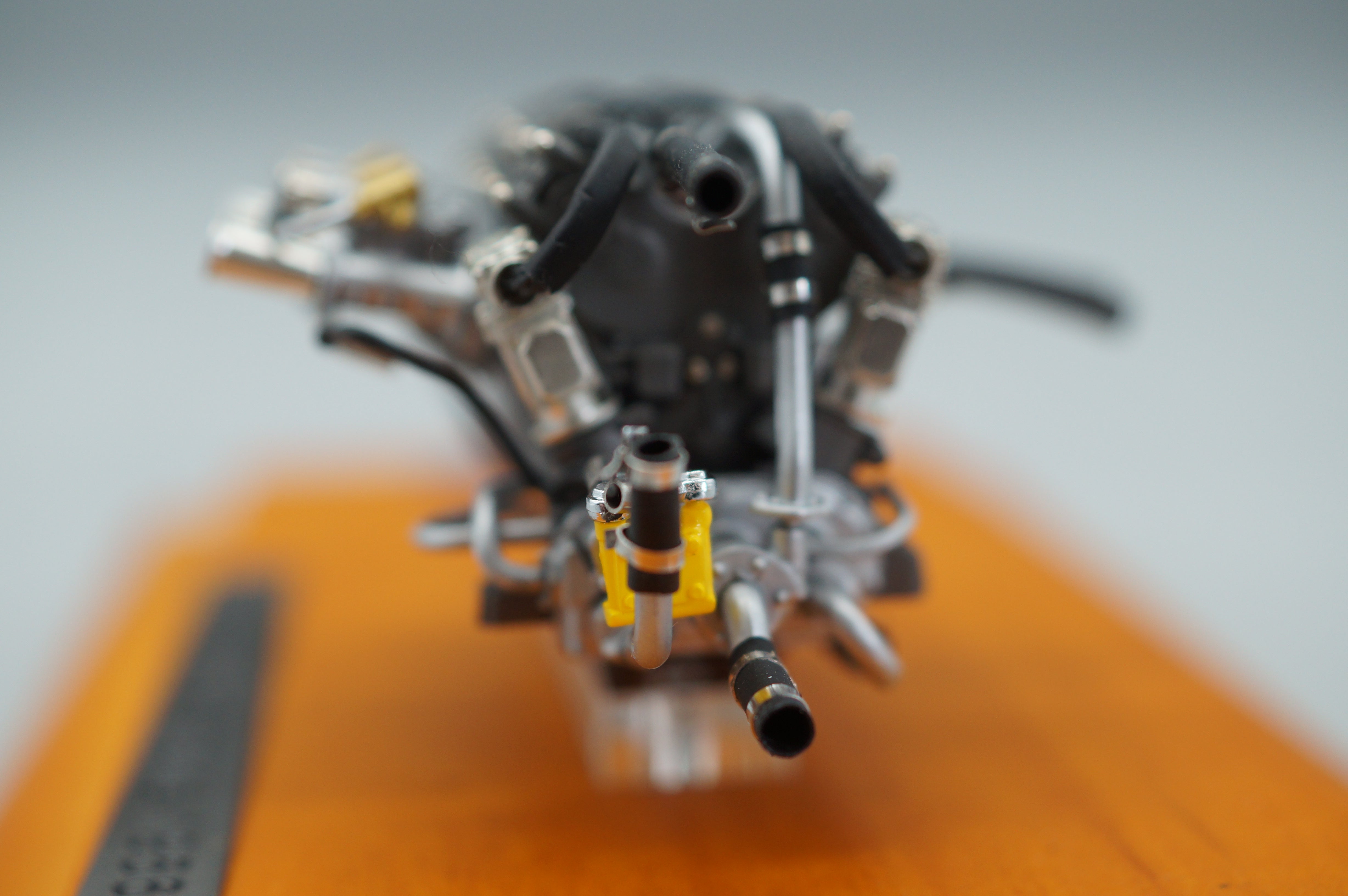 1/18 Maserati 300S Engine with Display Case #1011 CMC M-110 -pre-owned