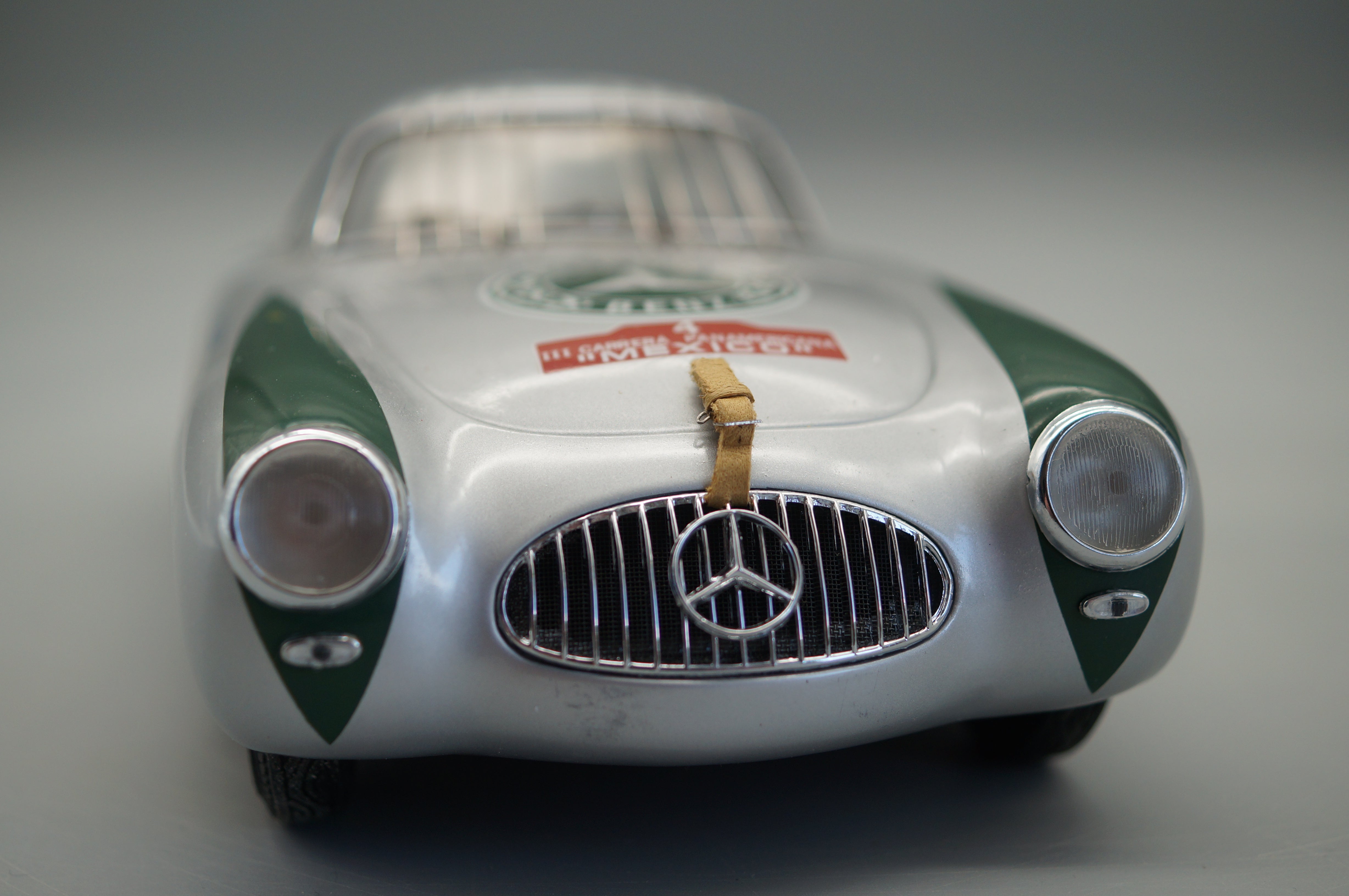 1/18 Mercedes-Benz 300SL #4 Panamericana #1695 CMC M-023 -pre-owned