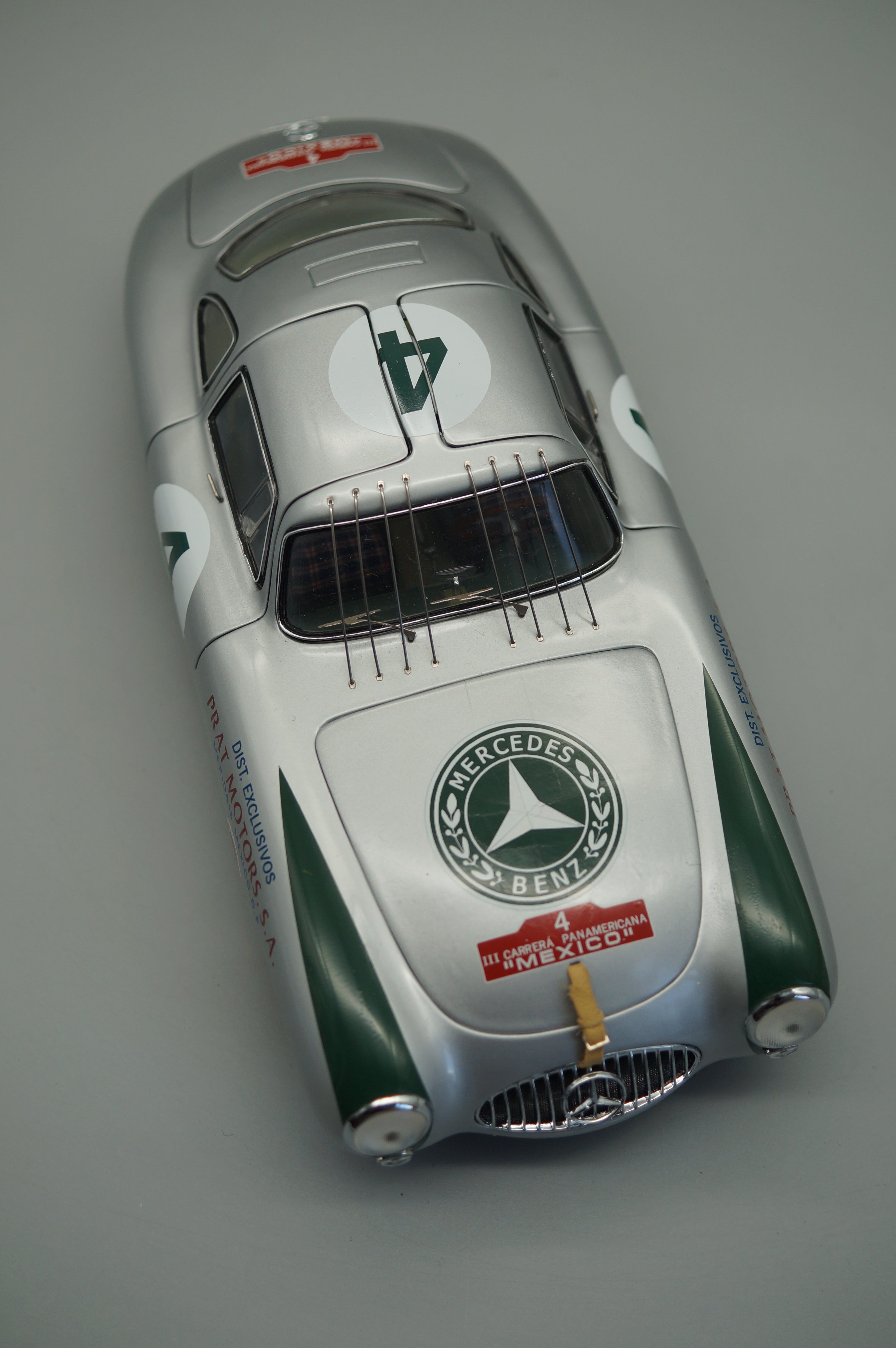 1/18 Mercedes-Benz 300SL #4 Panamericana #1695 CMC M-023 -pre-owned