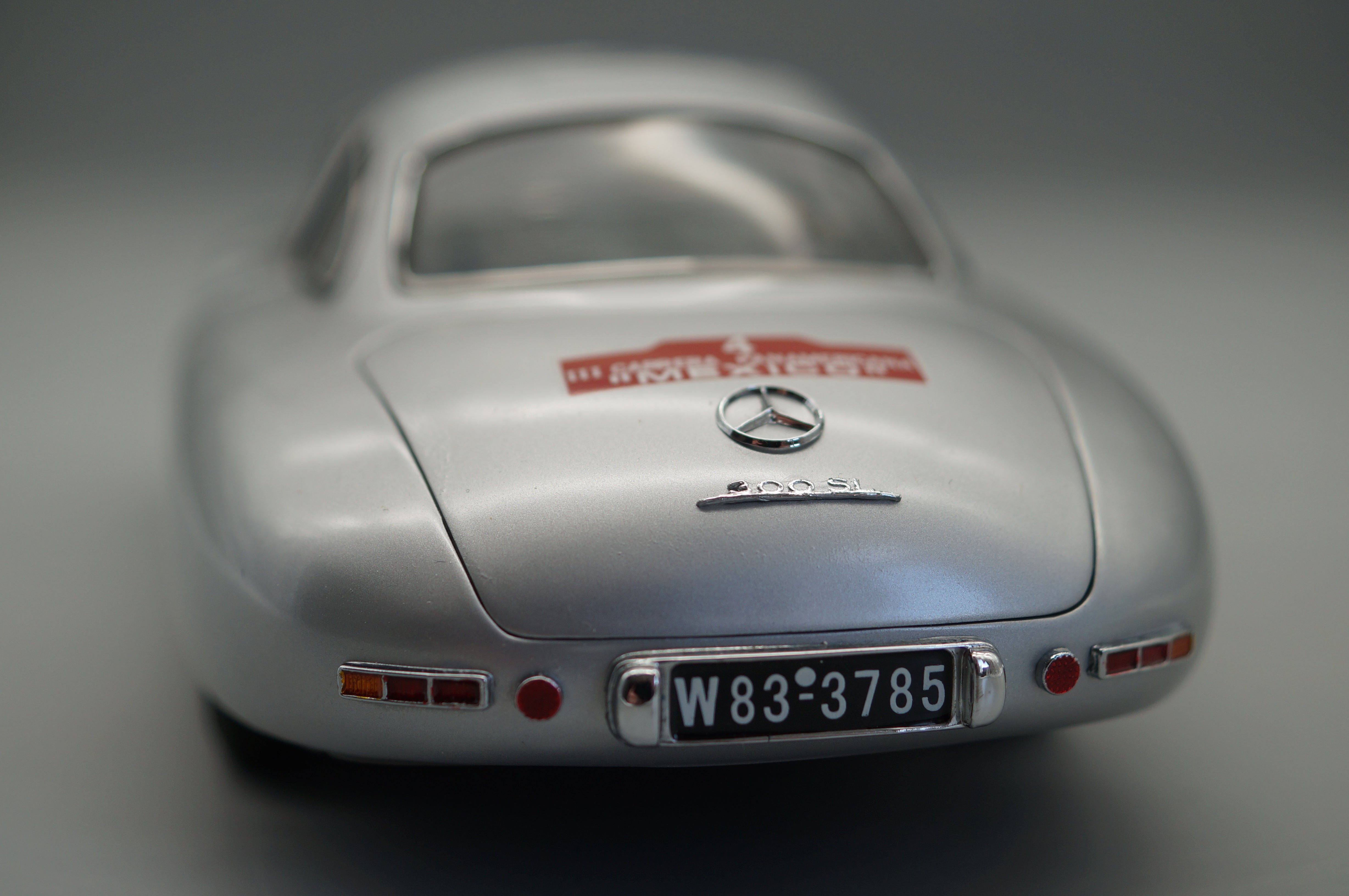 1/18 Mercedes-Benz 300SL #4 Panamericana #1695 CMC M-023 -pre-owned