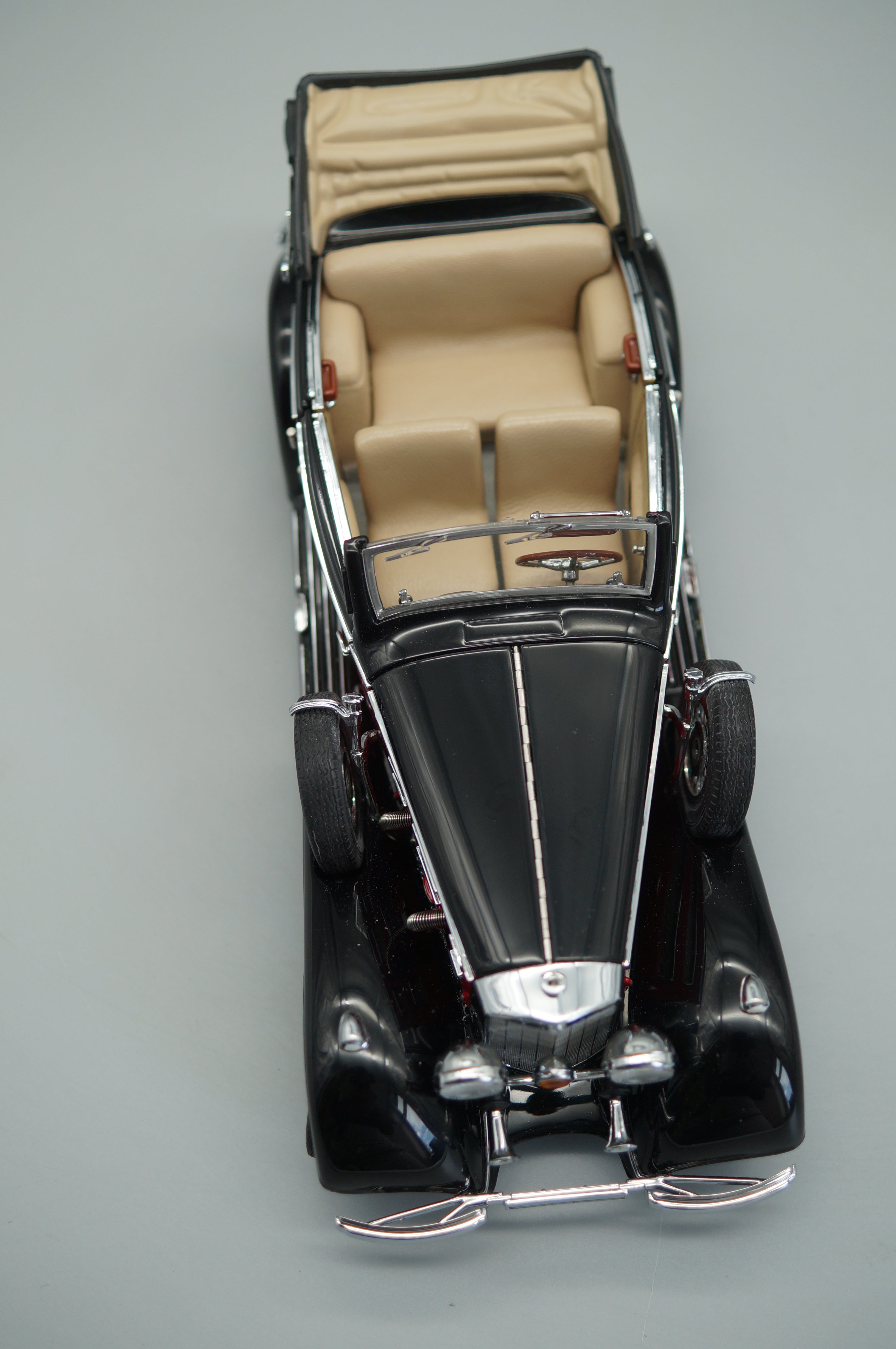 1/24 Mercedes-Benz 540K Cabriolet B red/black #2314 CMC M-003R -pre-owned