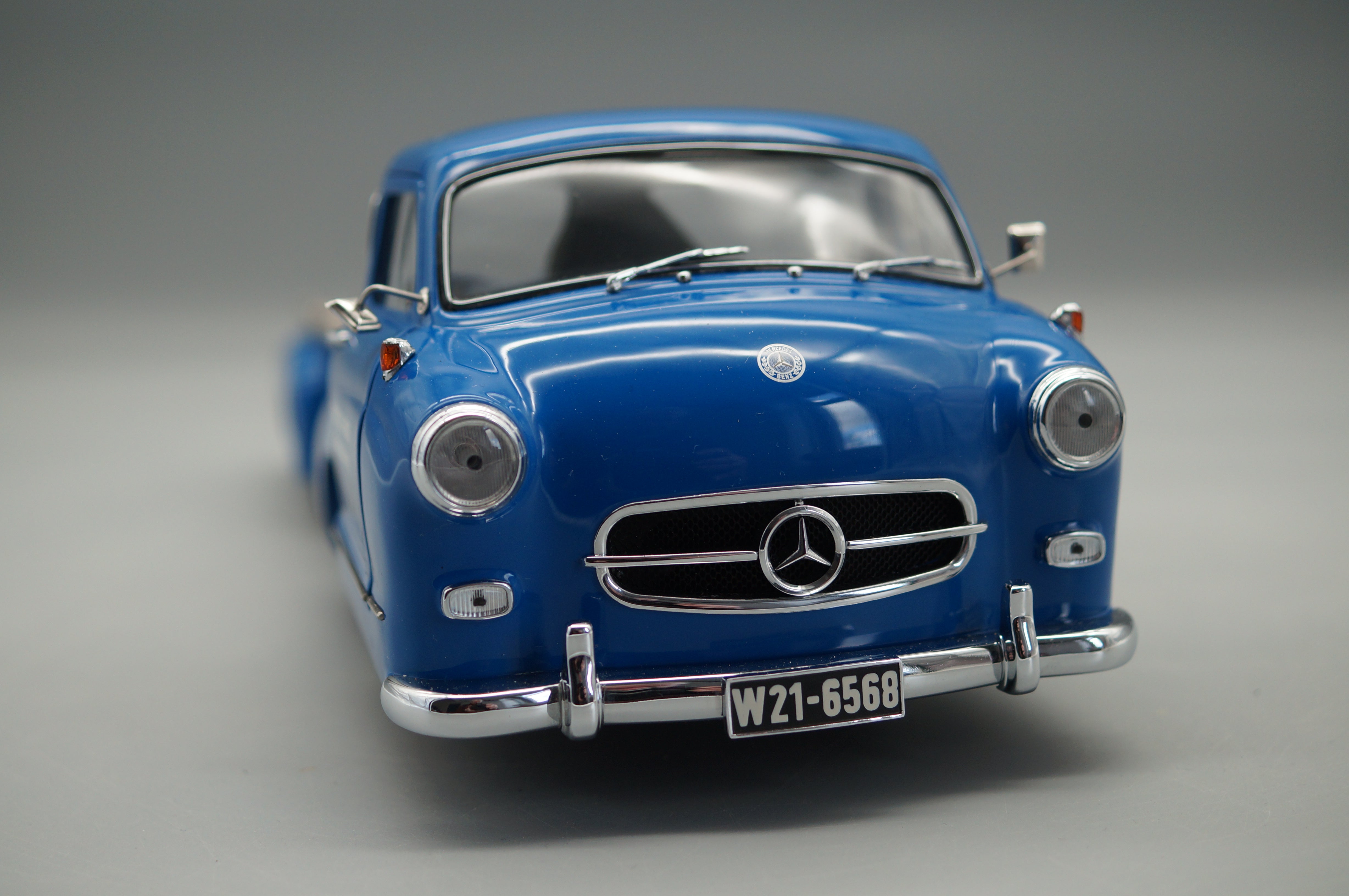 1/18 Mercedes-Benz Renntransporter Das blaue Wunder #1891 CMC M-036 - pre-owned