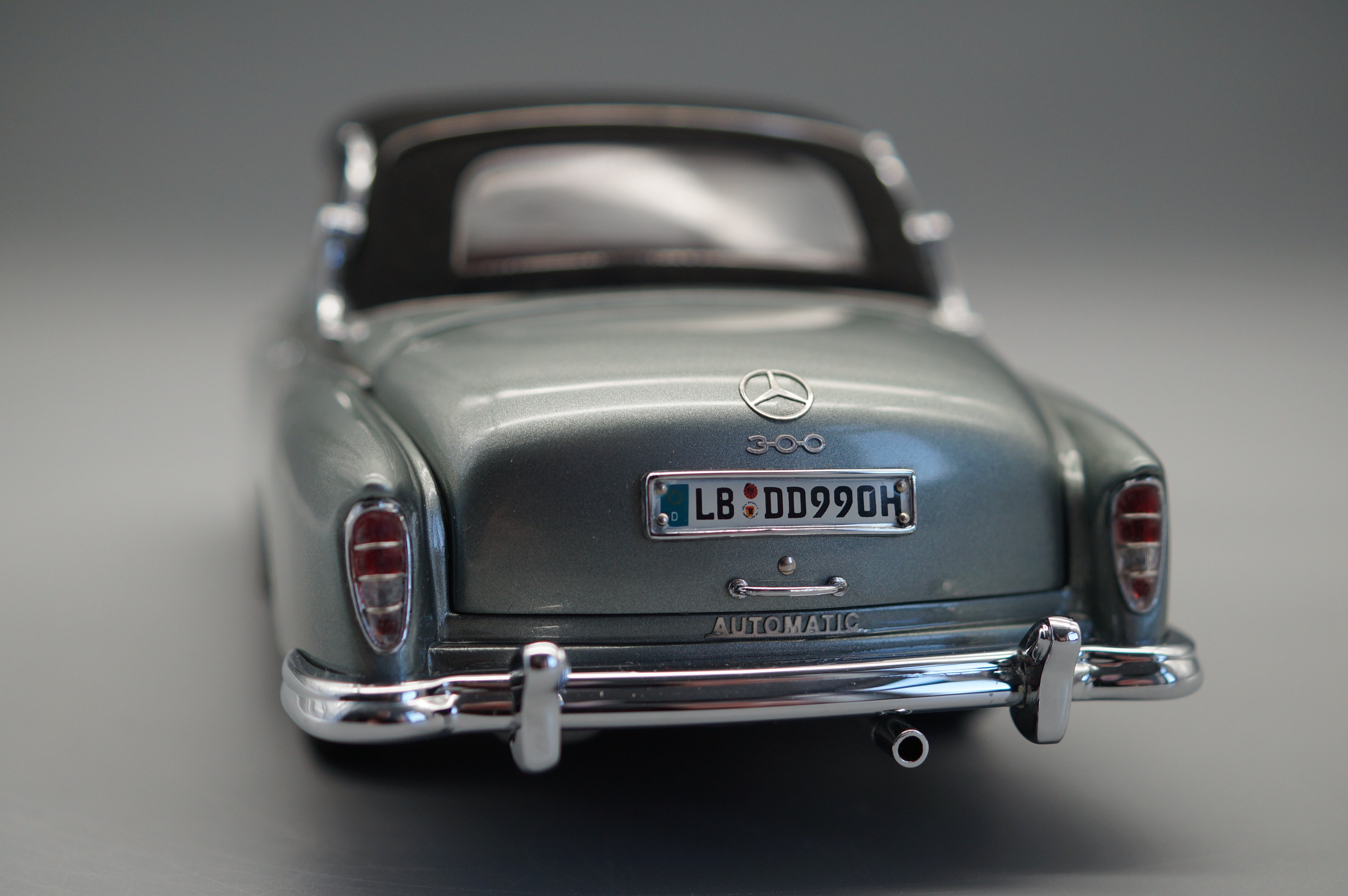 1/24 Mercedes-Benz 300d Adenauer Cabriolet #4788 CMC M-026 -pre-owned