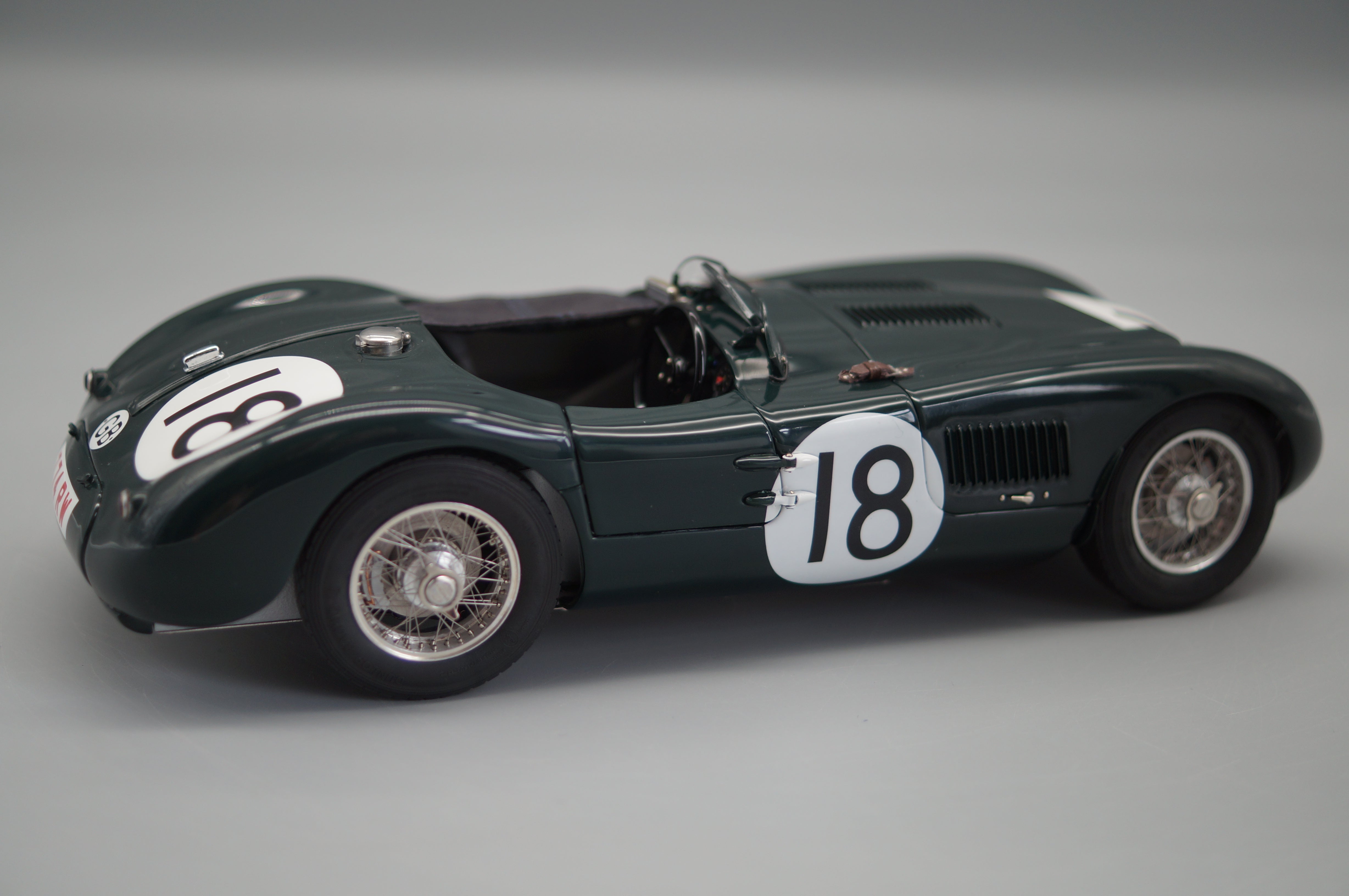 1:18 Jaguar C-Type #18 24h Le Mans Winner 1953 Rolt/Hamilton #1006/1500 CMC M-195 - pre-owned