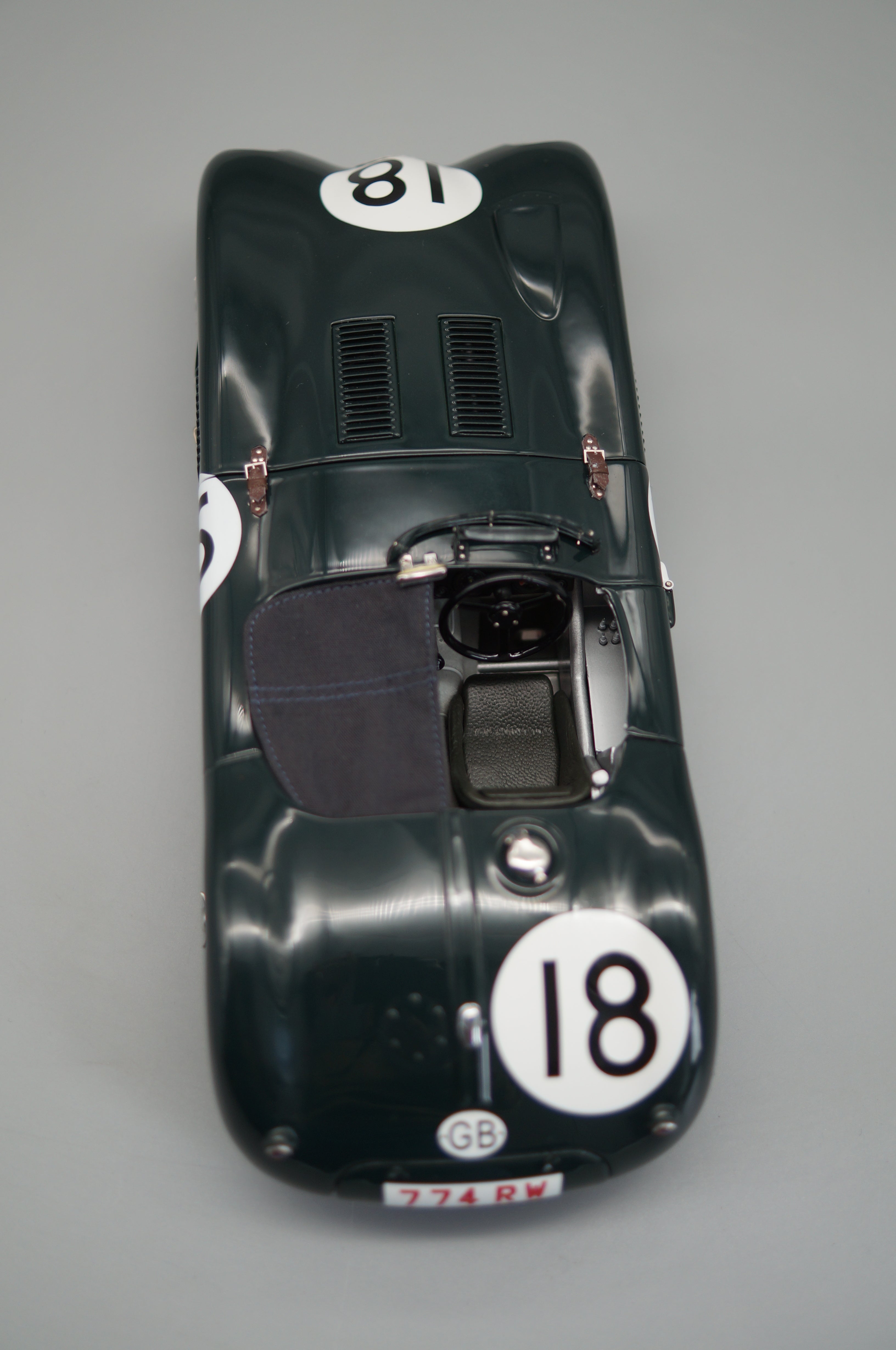 1:18 Jaguar C-Type #18 24h Le Mans Winner 1953 Rolt/Hamilton #1006/1500 CMC M-195 - pre-owned