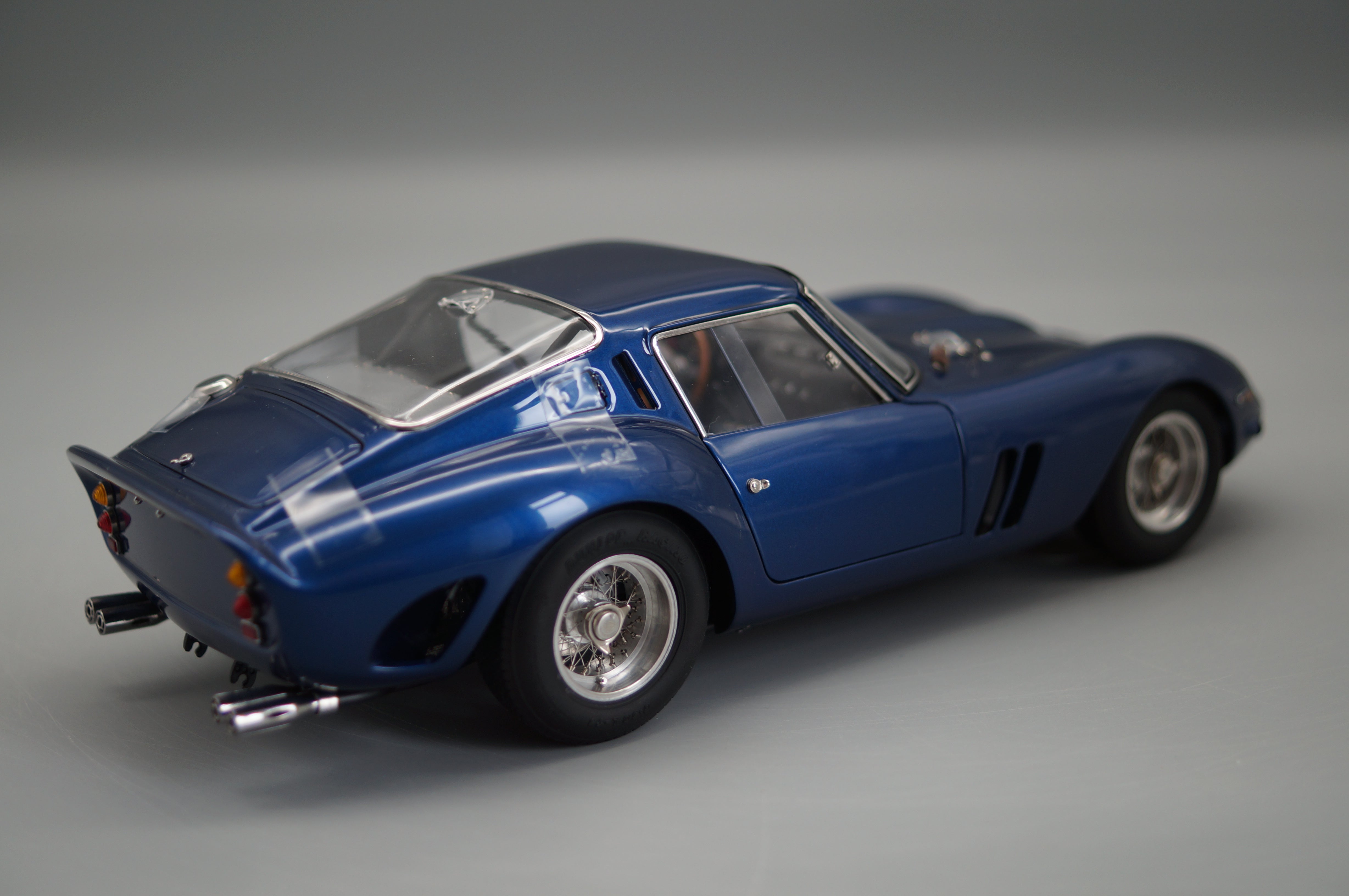 1/18 CMC Ferrari 250 GTO 1962 BLUE #1782 CMC M-152 -pre-owned-